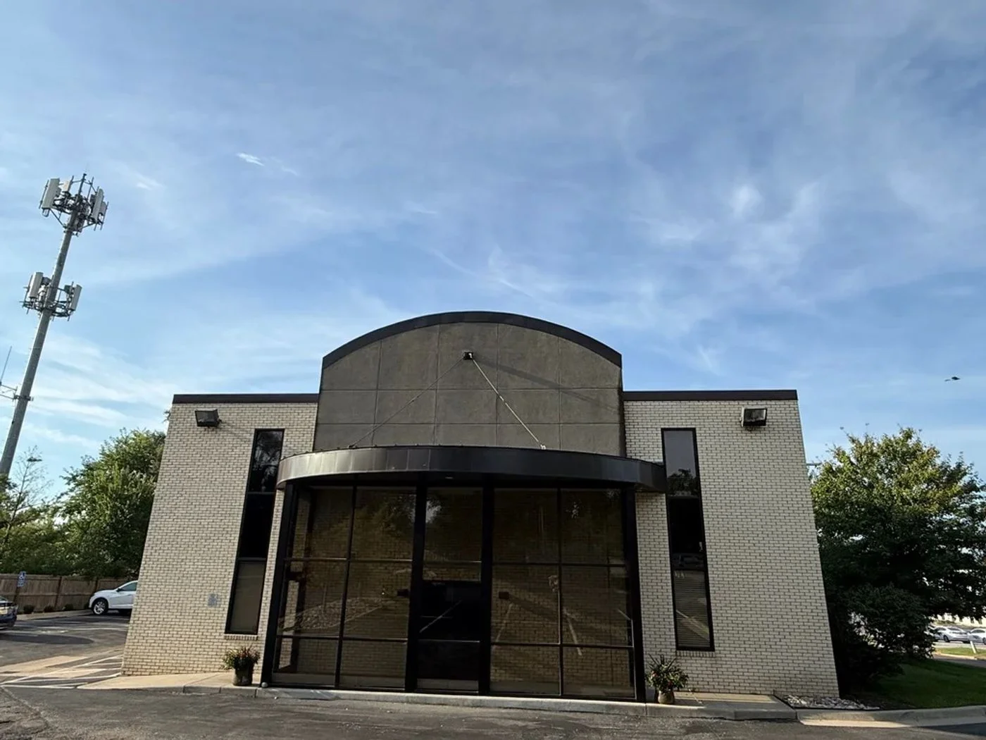 Photo-1 of 9401 Reeds Rd, Overland Park, KS 66207