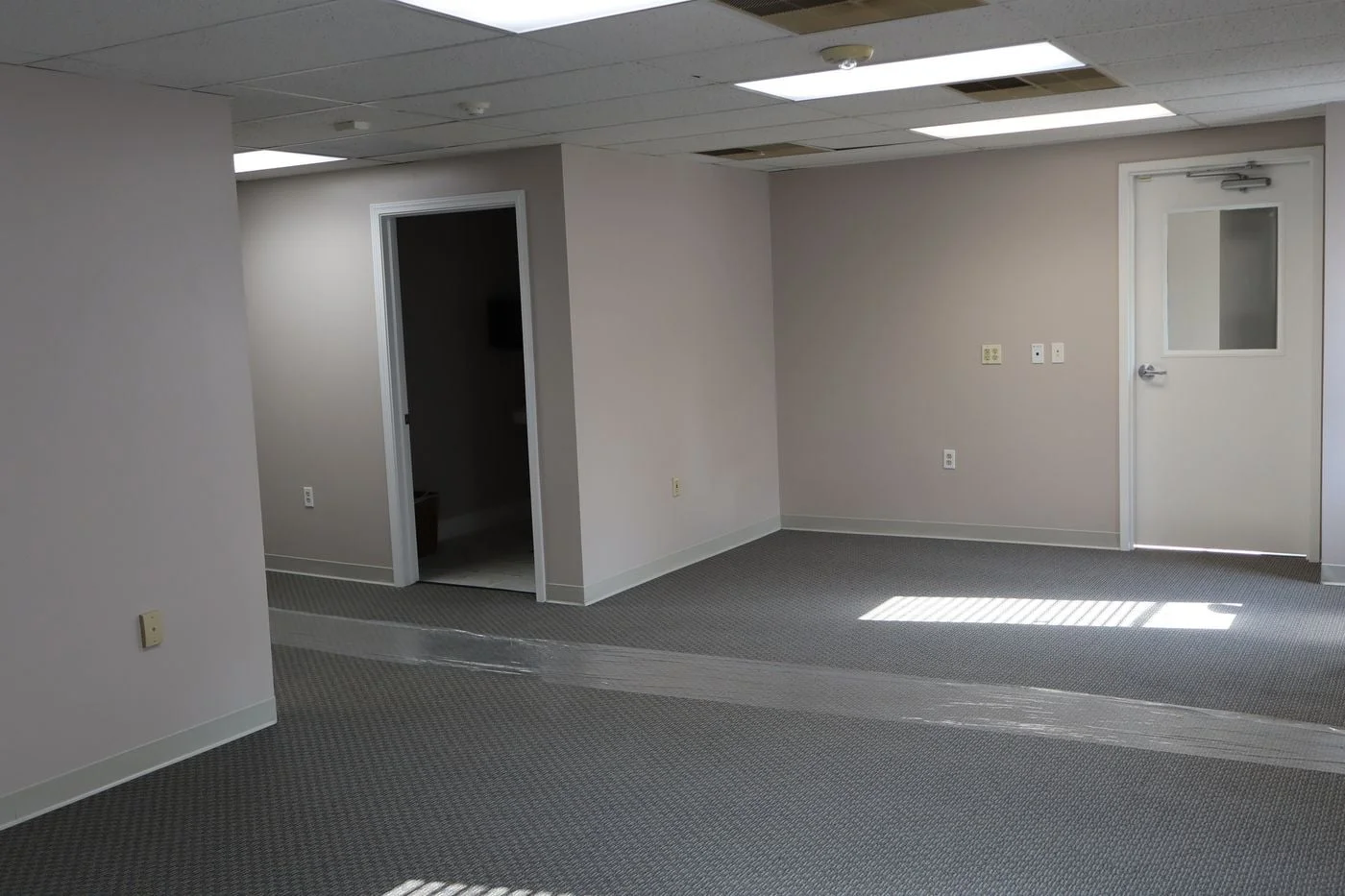 Photo 2 of 2795 Universal Drive , Saginaw, MI 48603