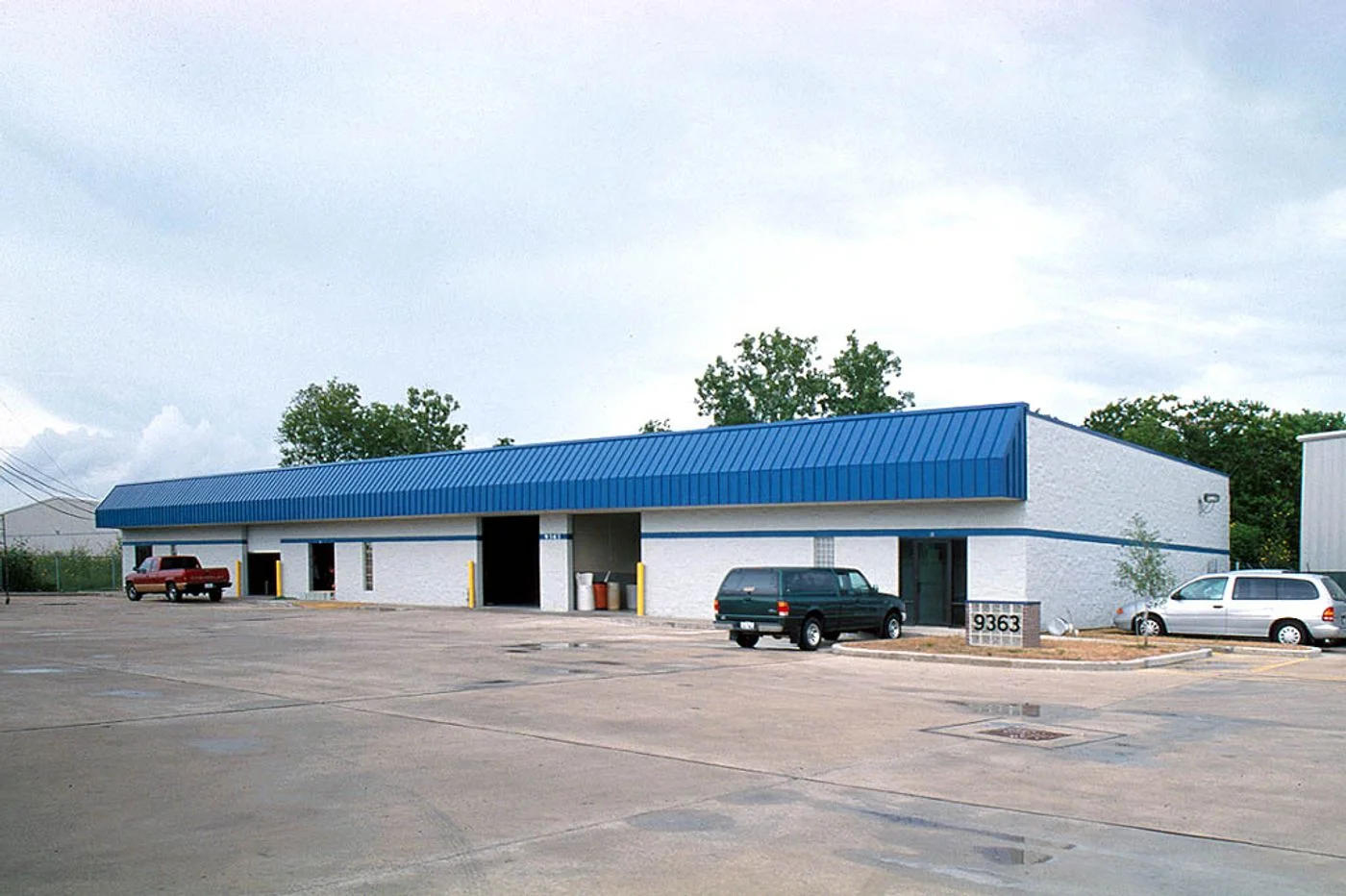 Photo 1 of 9361 Winkler Dr, Houston, TX 77017