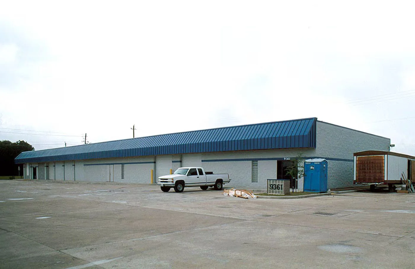 Photo 2 of 9361 Winkler Dr, Houston, TX 77017