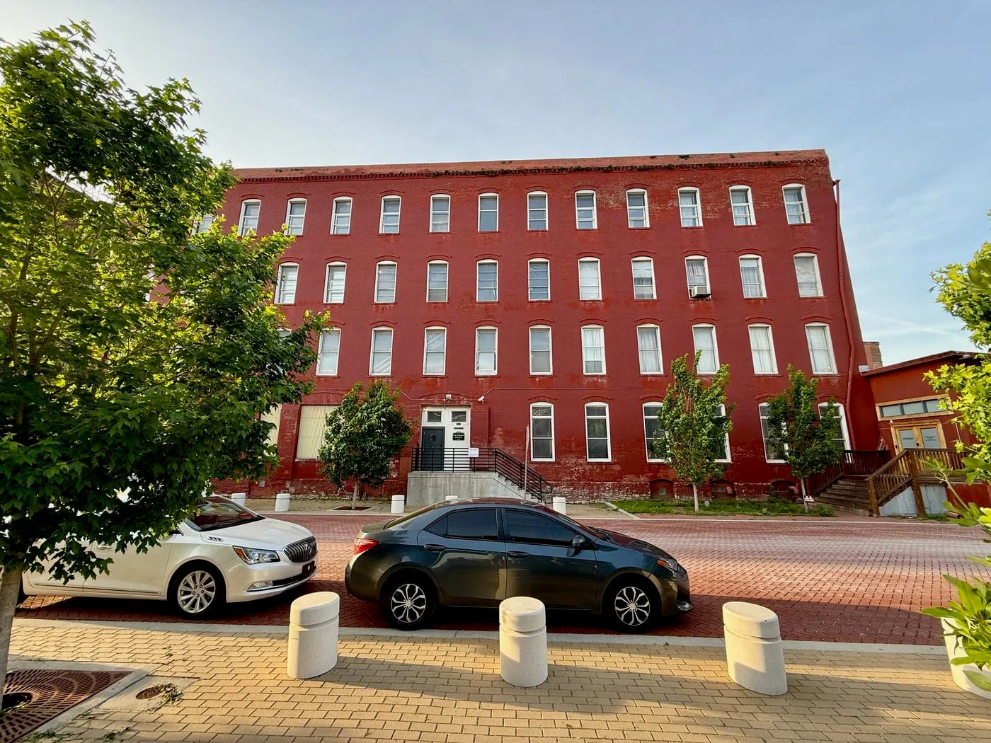 Photo 1 of 1317 w 13th terrace, Kansas City, MO 64102