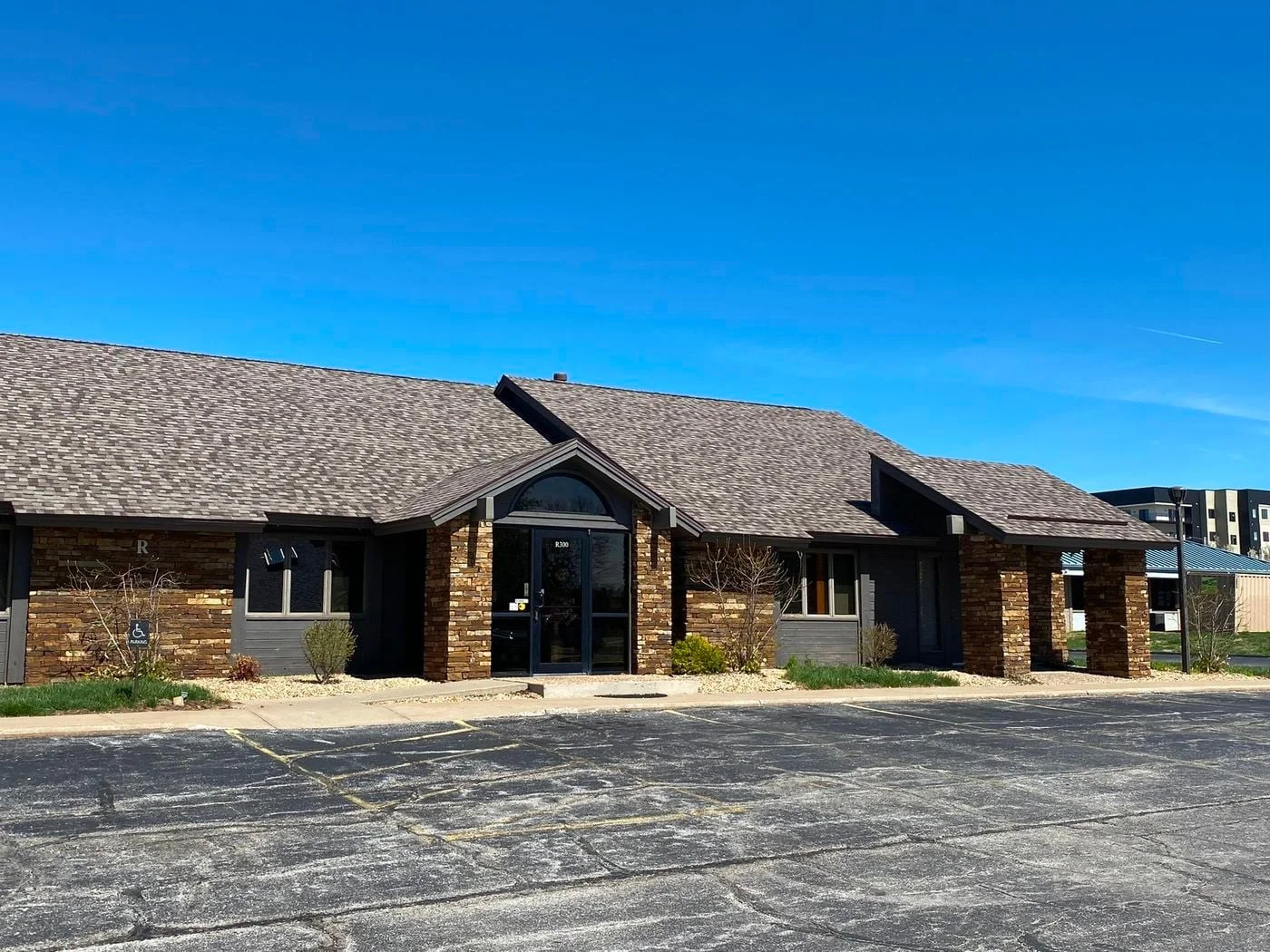 Photo 1 of 1200 E Woodhurst Dr, R300, Springfield, MO 65804