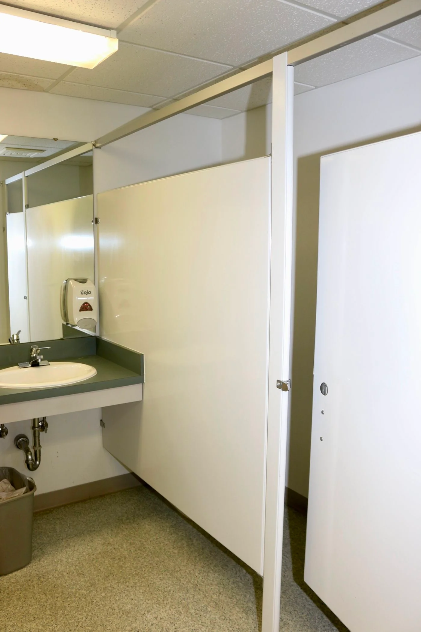 Photo 3 of 1821 Austin St, Midland, MI 48642