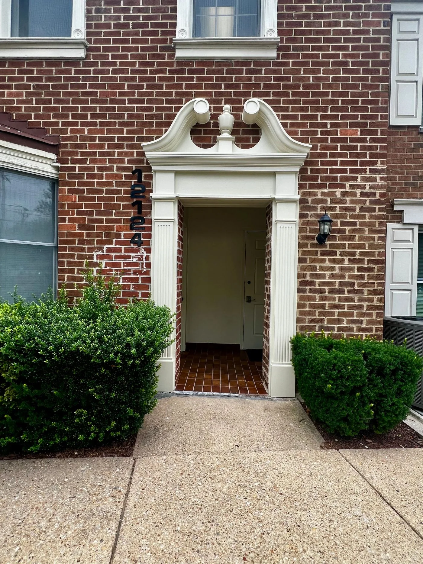 Photo 3 of 12124 Heritage Park Cir, Silver Spring, MD 20906