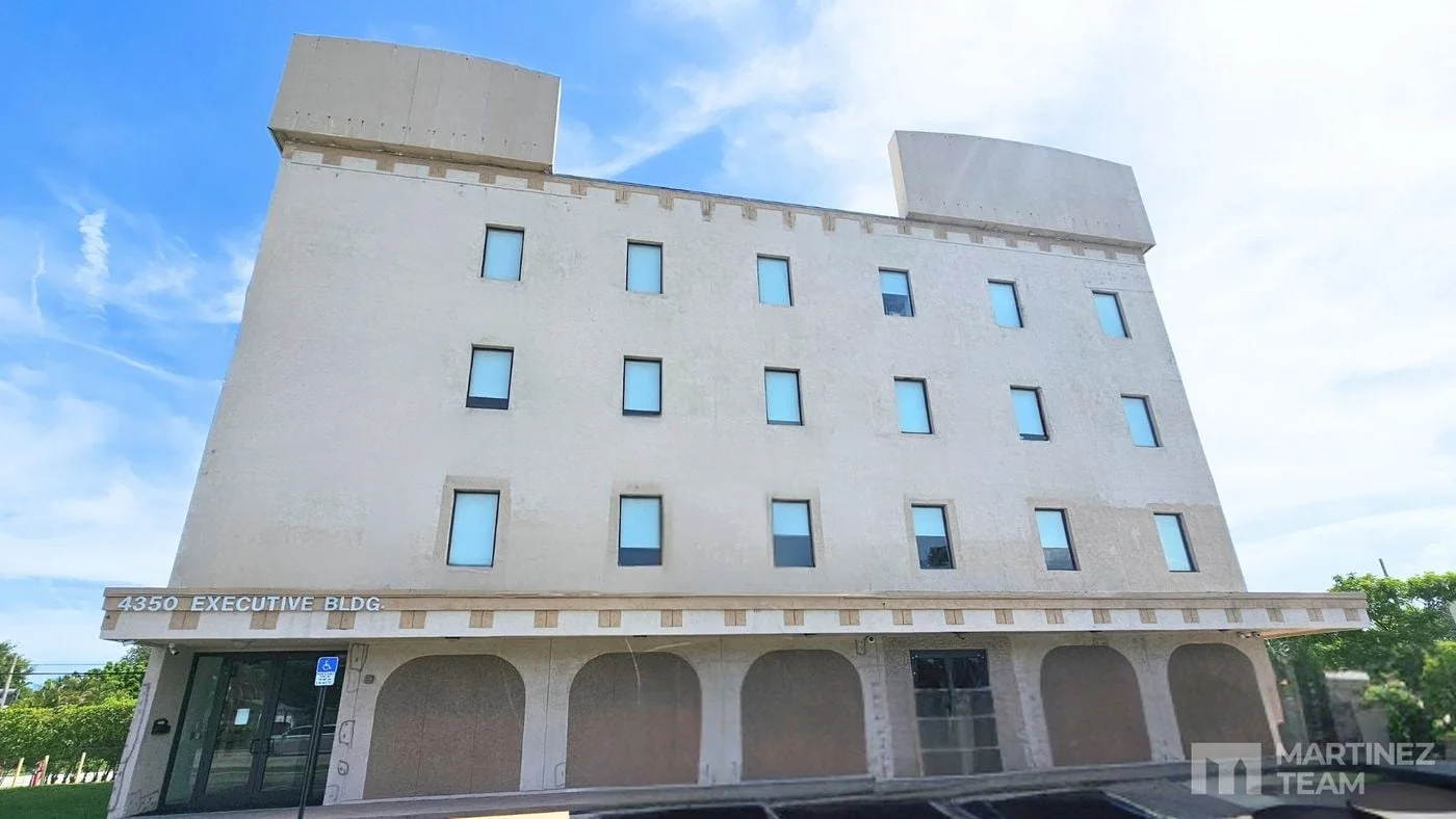 Photo 1 of 4350 W Hallandale Beach Blvd, Pembroke Park, FL 33023