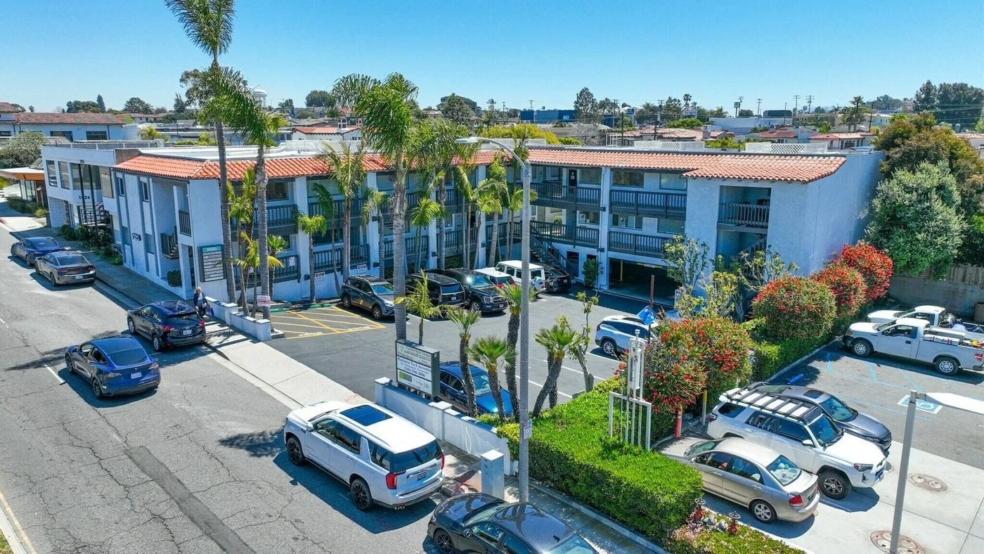 Photo 1 of 1020 Manhattan Beach Blvd, Manhattan Beach, CA 90266