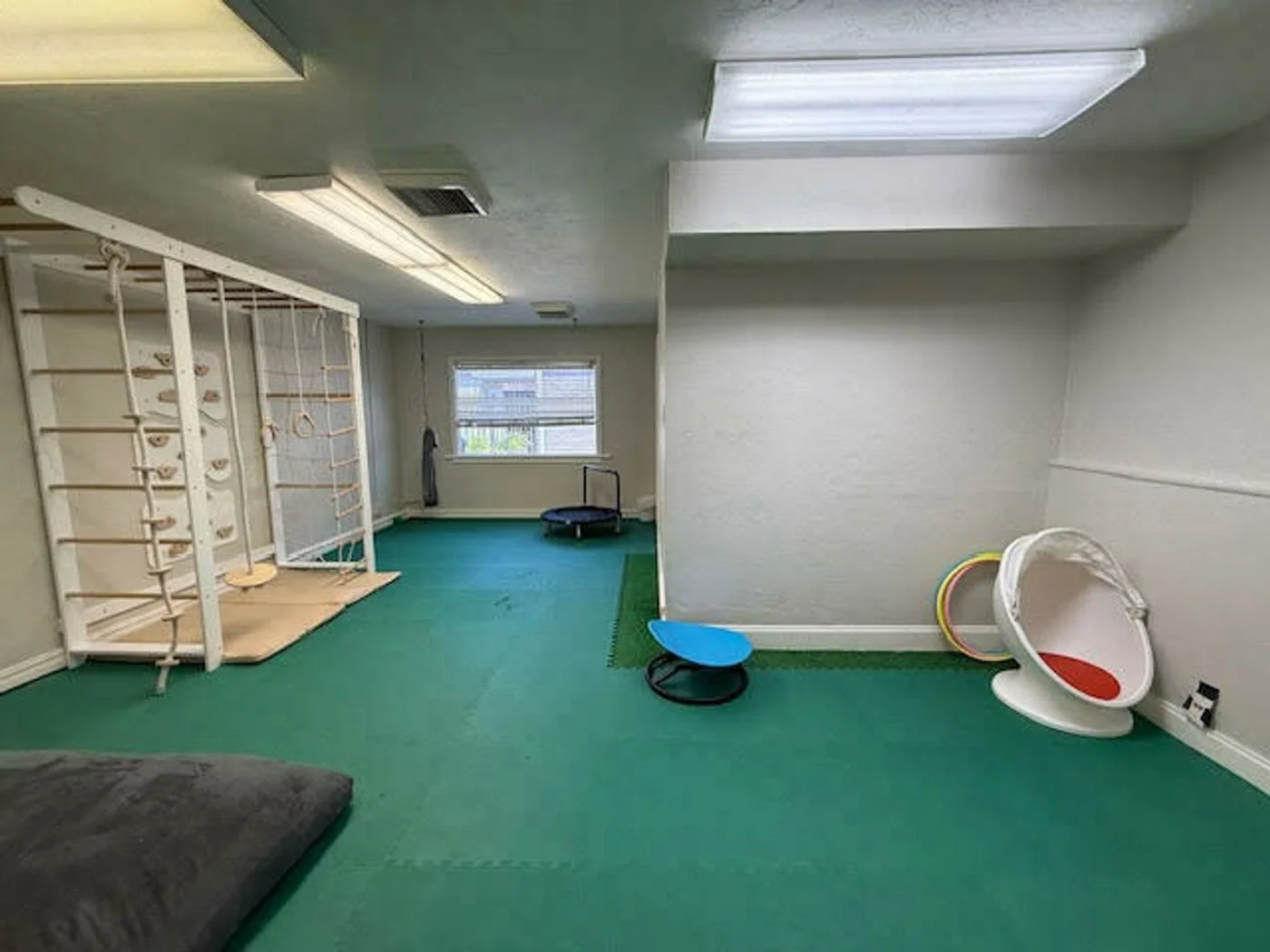 Photo 3 of 1715 N Broadway Ave, Oklahoma City, OK 73103