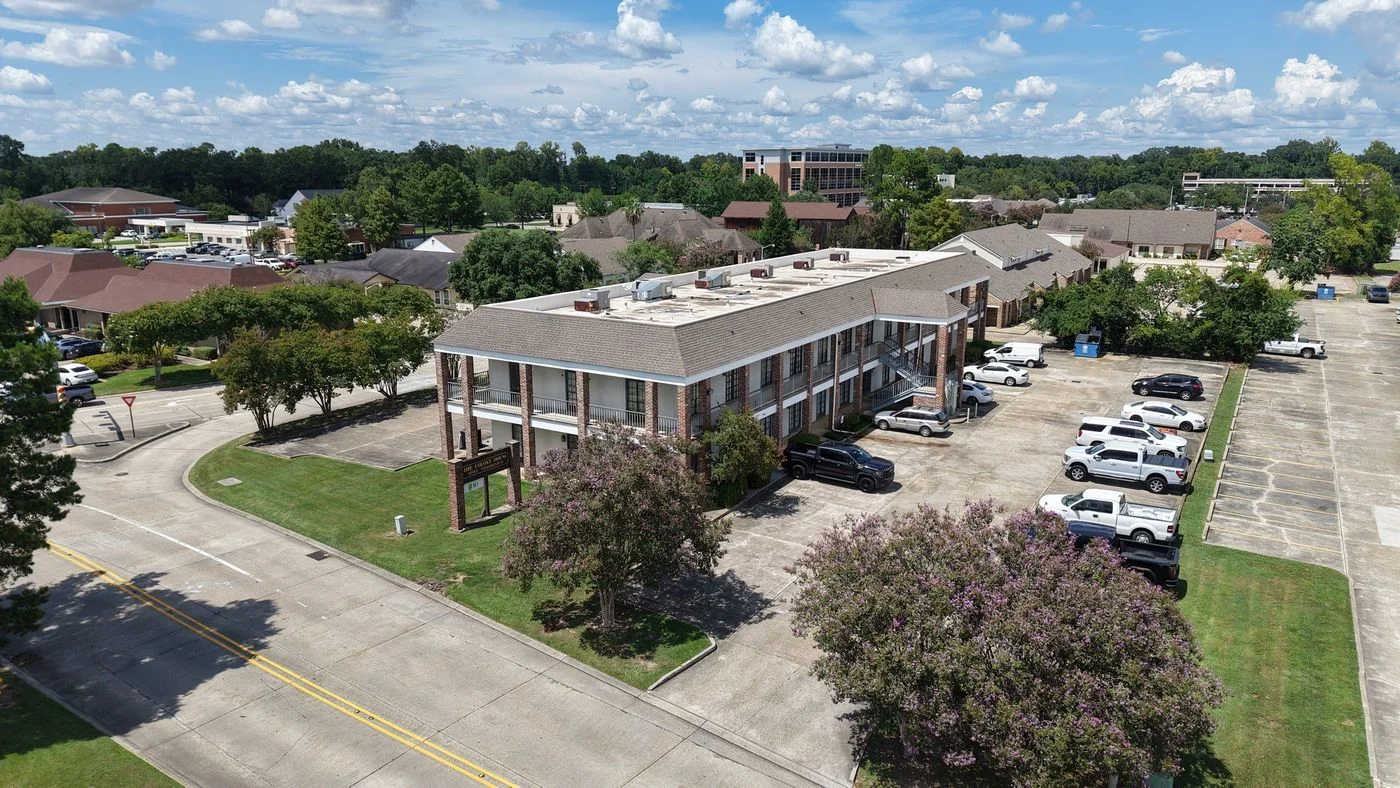 Photo-3 of 7423 Picardy Ave, Baton Rouge, LA 70808