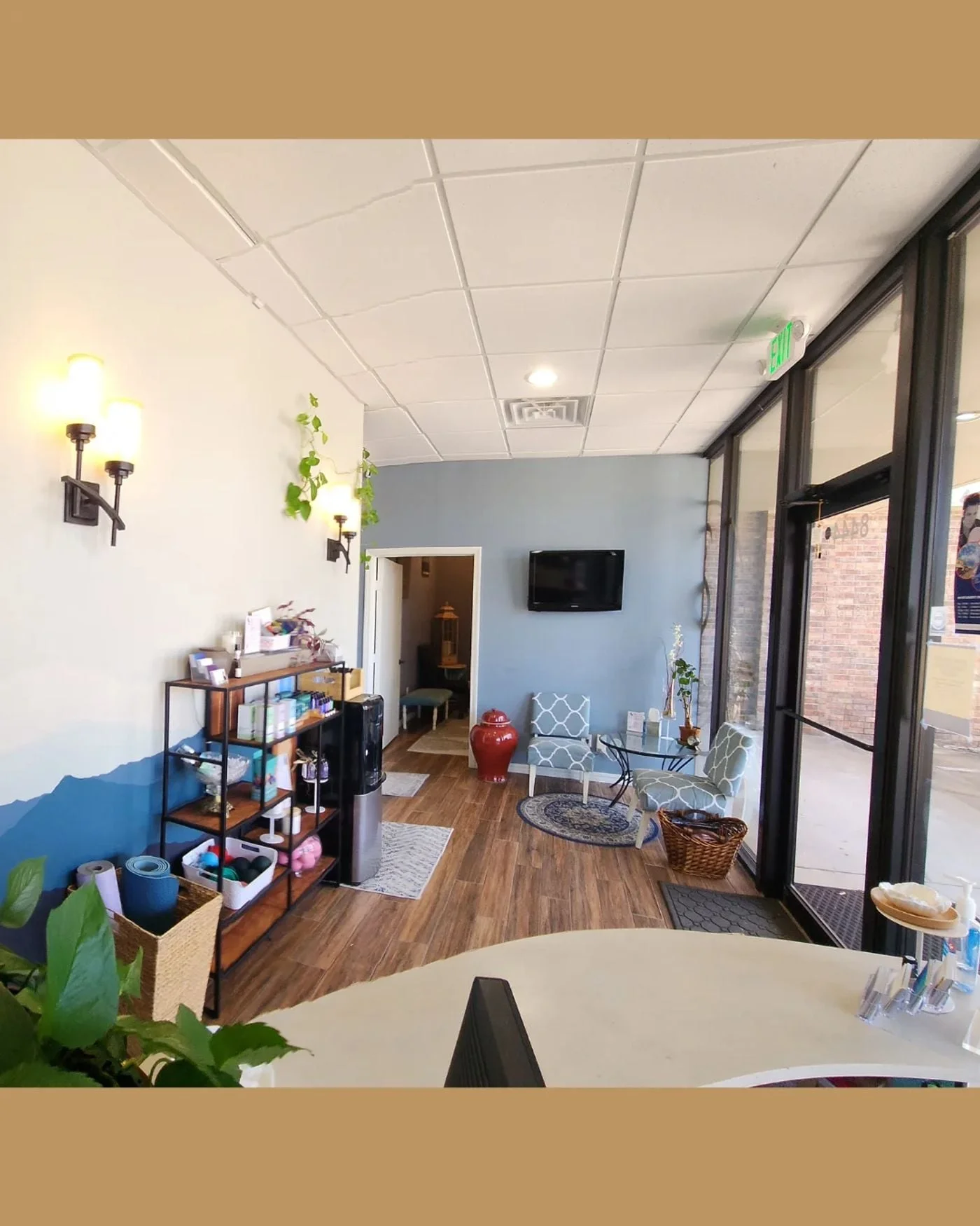 Photo 3 of 8444 NW 39th Expy, Bethany, OK 73008