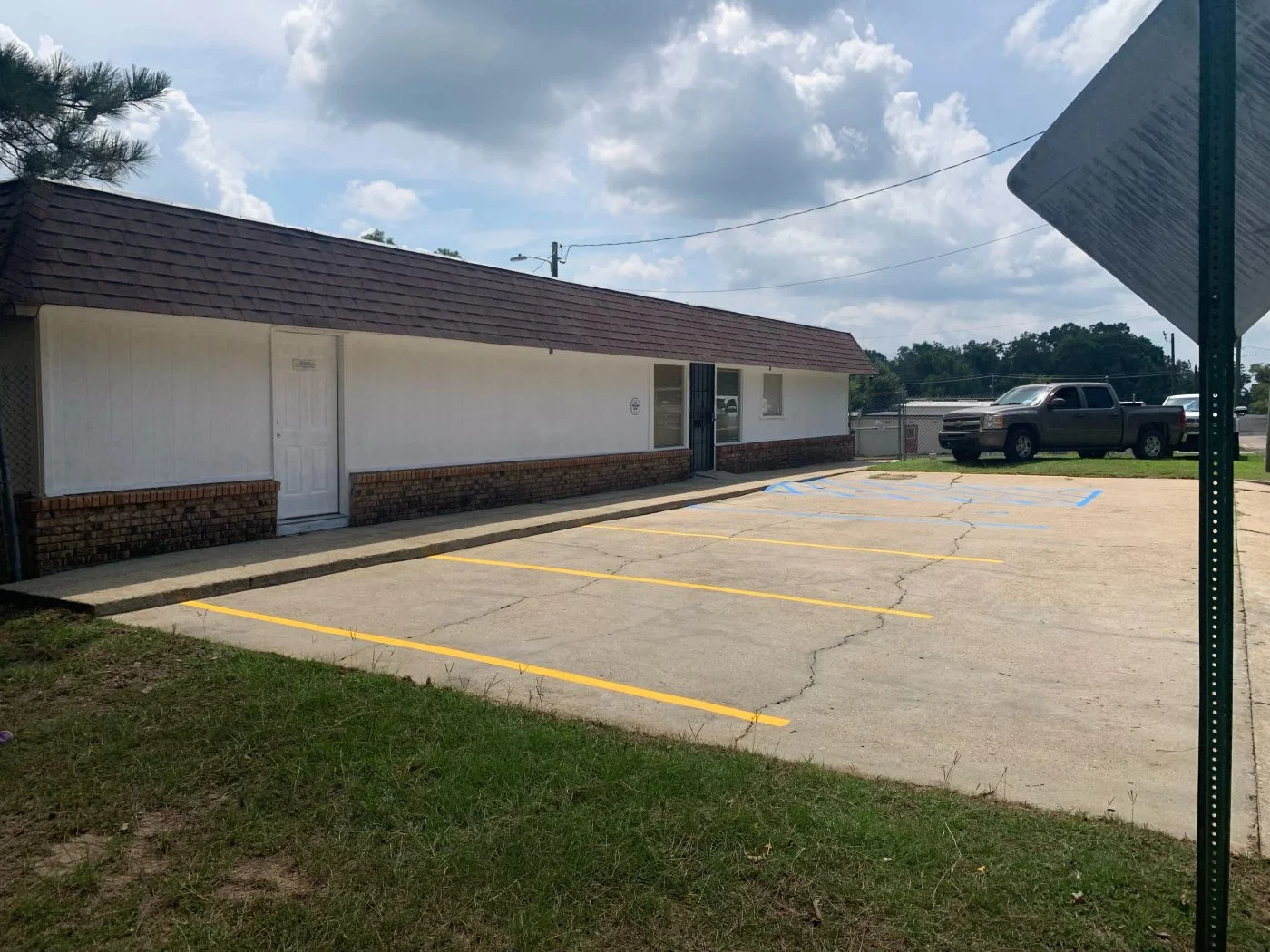 Photo 1 of 1213 N 1st Ave, Laurel, MS 39440