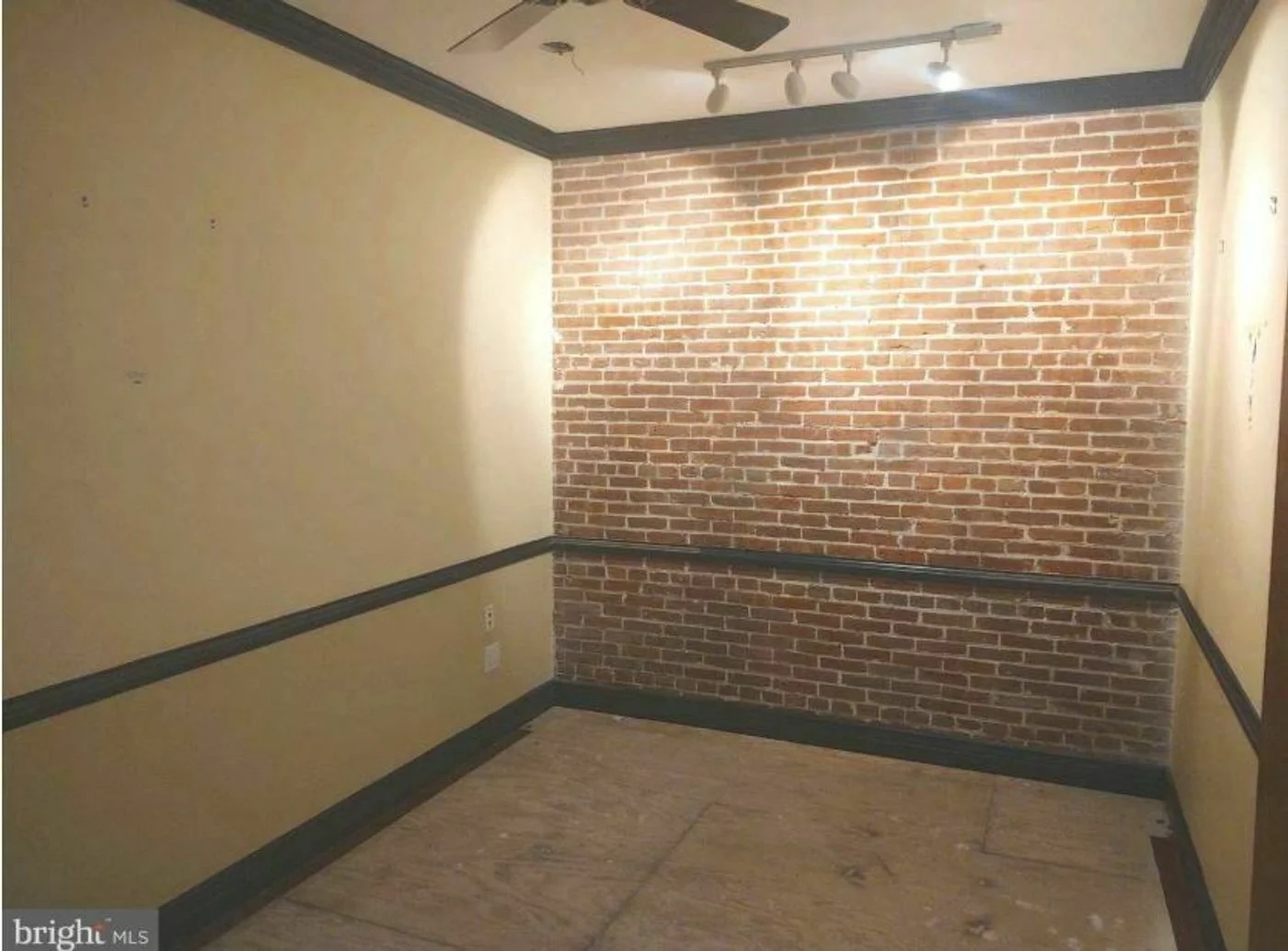 Photo 3 of 233 E Main St, Salisbury, MD 21801