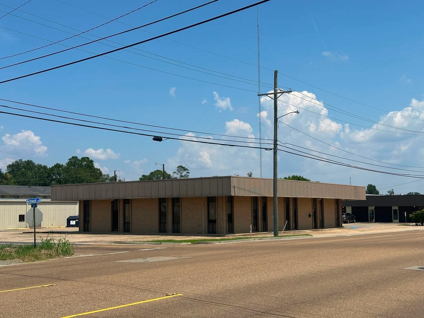 Photo-2 of 3201 Armand Connector, Monroe, LA 71201