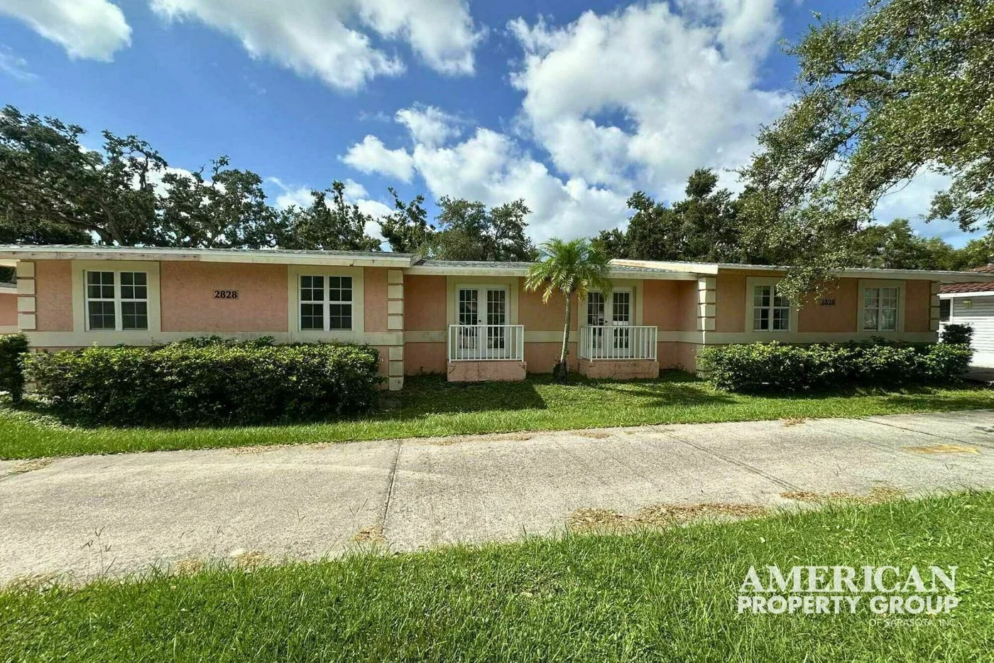 Photo 1 of 2828 Proctor Rd, Sarasota, FL 34231