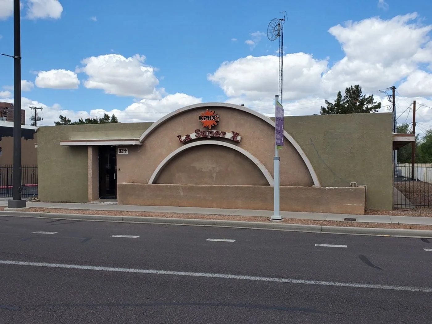 Photo 1 of 824 E Washington Street, Phoenix, AZ 85034