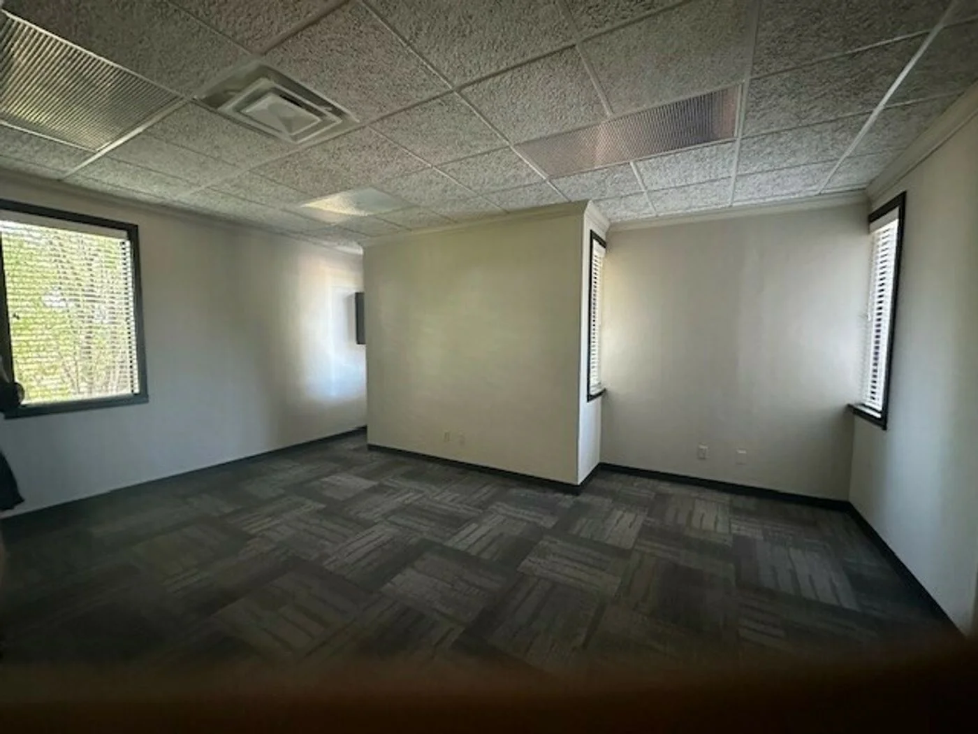 Photo 2 of 1215 Crossroads Blvd, Norman, OK 73072