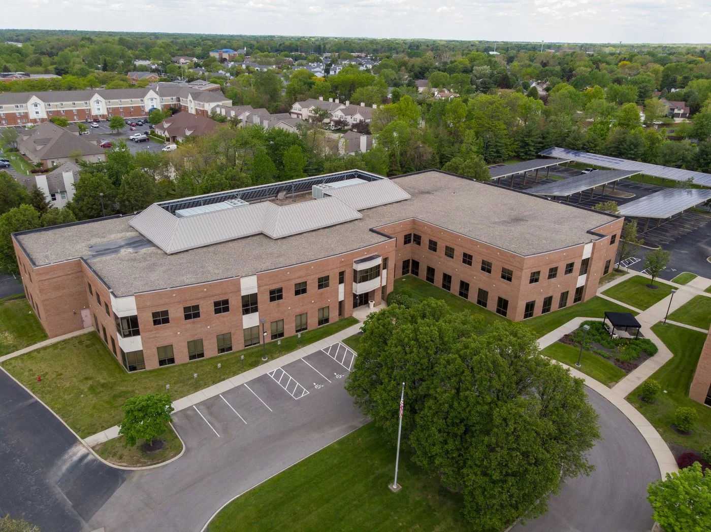 Photo 2 of 690 Taylor Road, Columbus, OH 43230