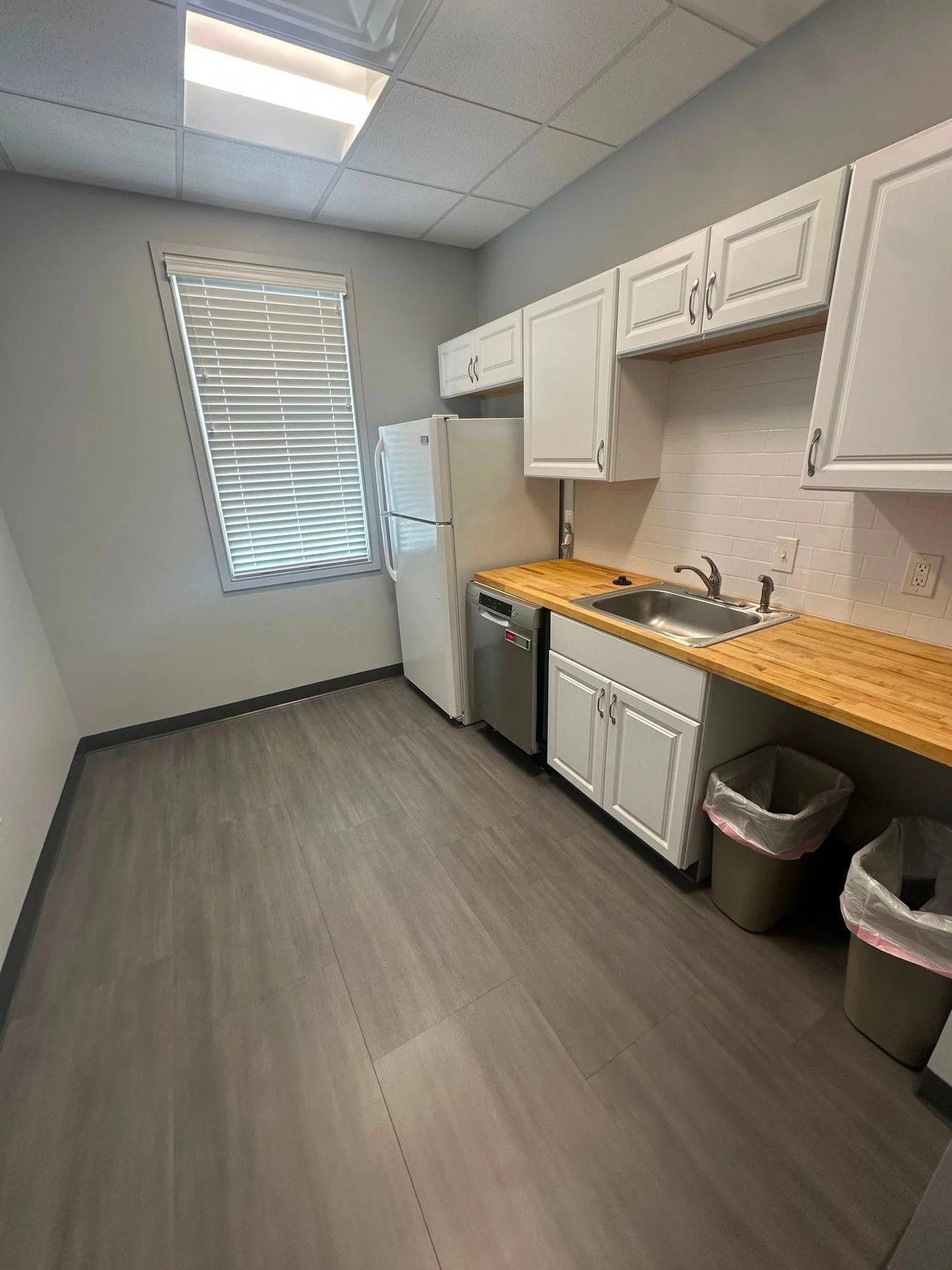 Photo 3 of 395 East Livingston Avenue, Columbus, OH 43215