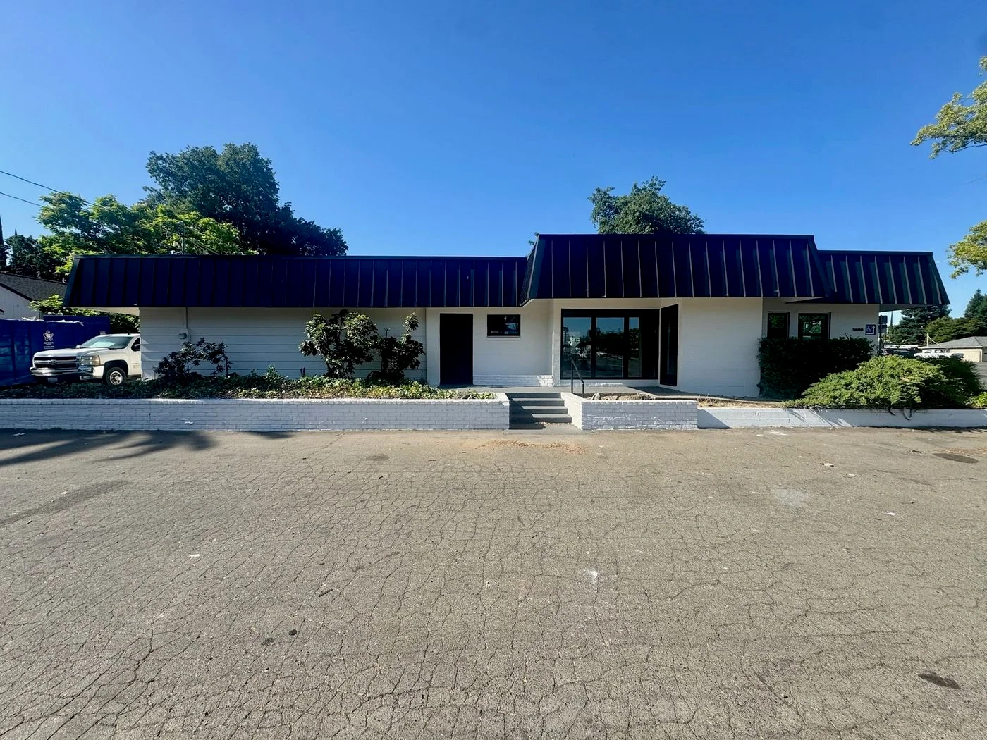 Photo 1 of 5900 Wedgewood Ave, Carmichael, CA 95608