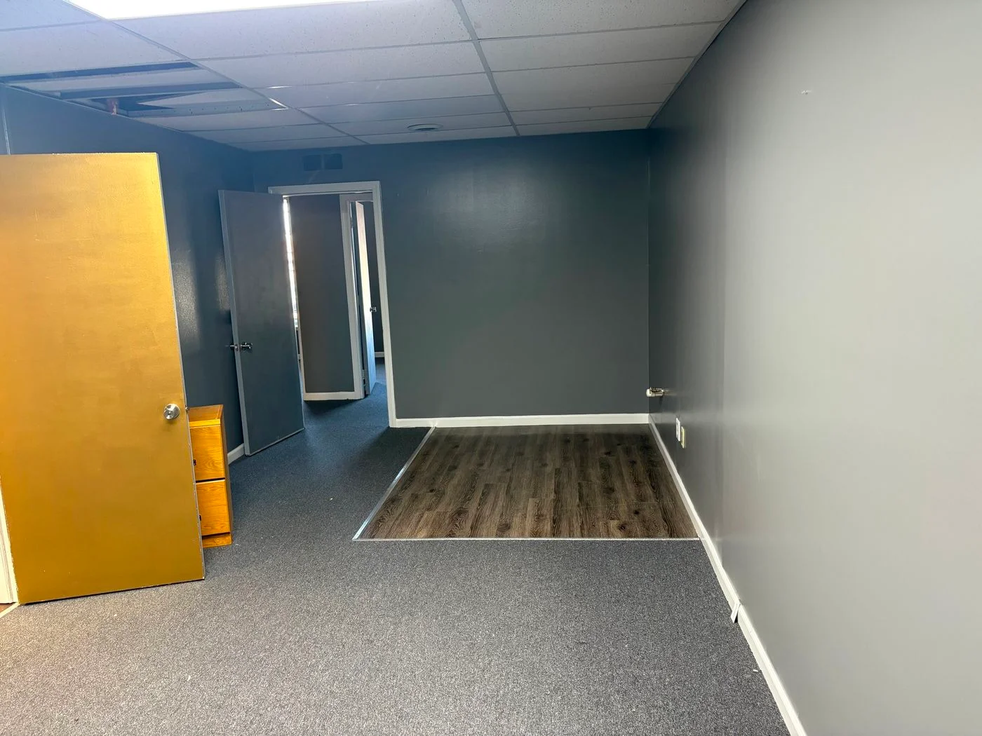 Photo 3 of 39393 Van Dyke Ave, Sterling Heights, MI 48313