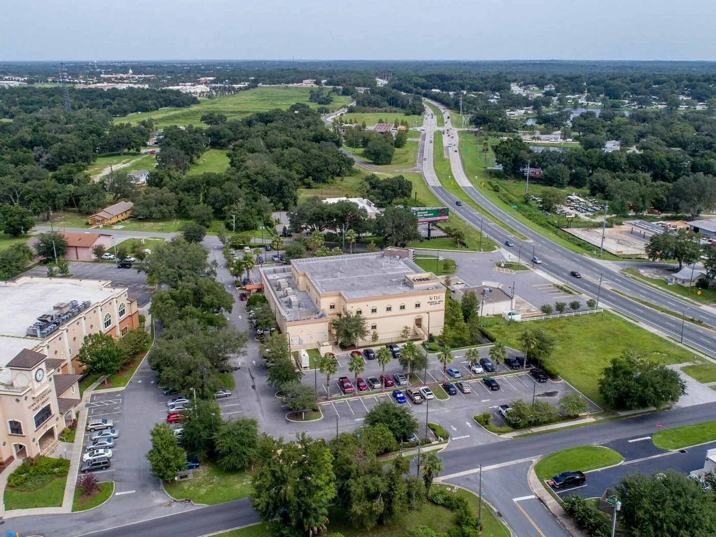 Photo 1 of 201 W Guava St, Lady Lake, FL 32159