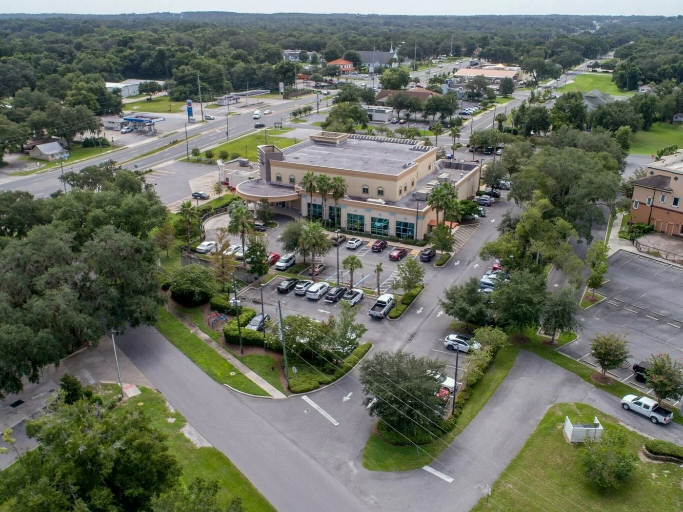 Photo 2 of 201 W Guava St, Lady Lake, FL 32159