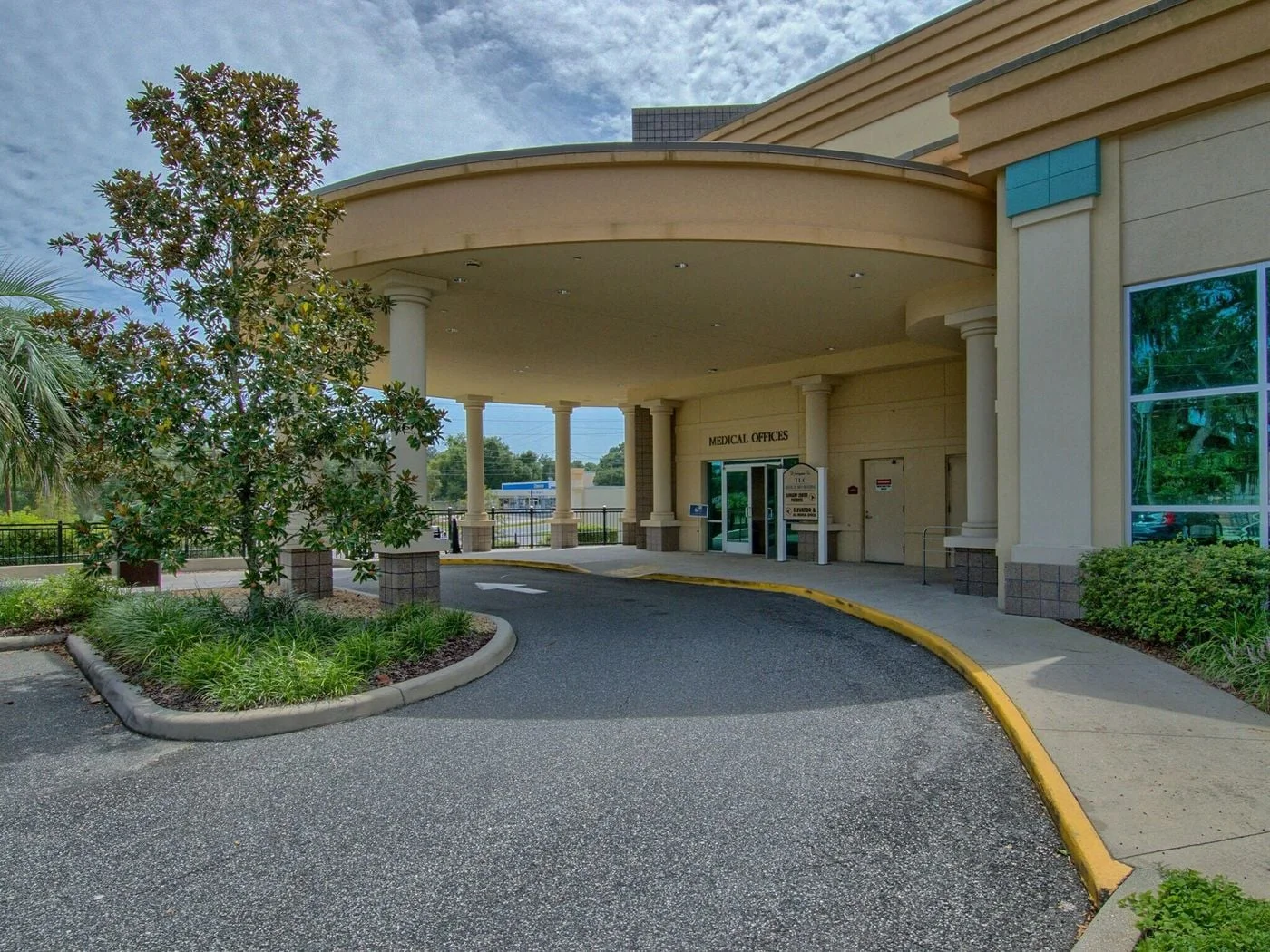 Photo 3 of 201 W Guava St, Lady Lake, FL 32159