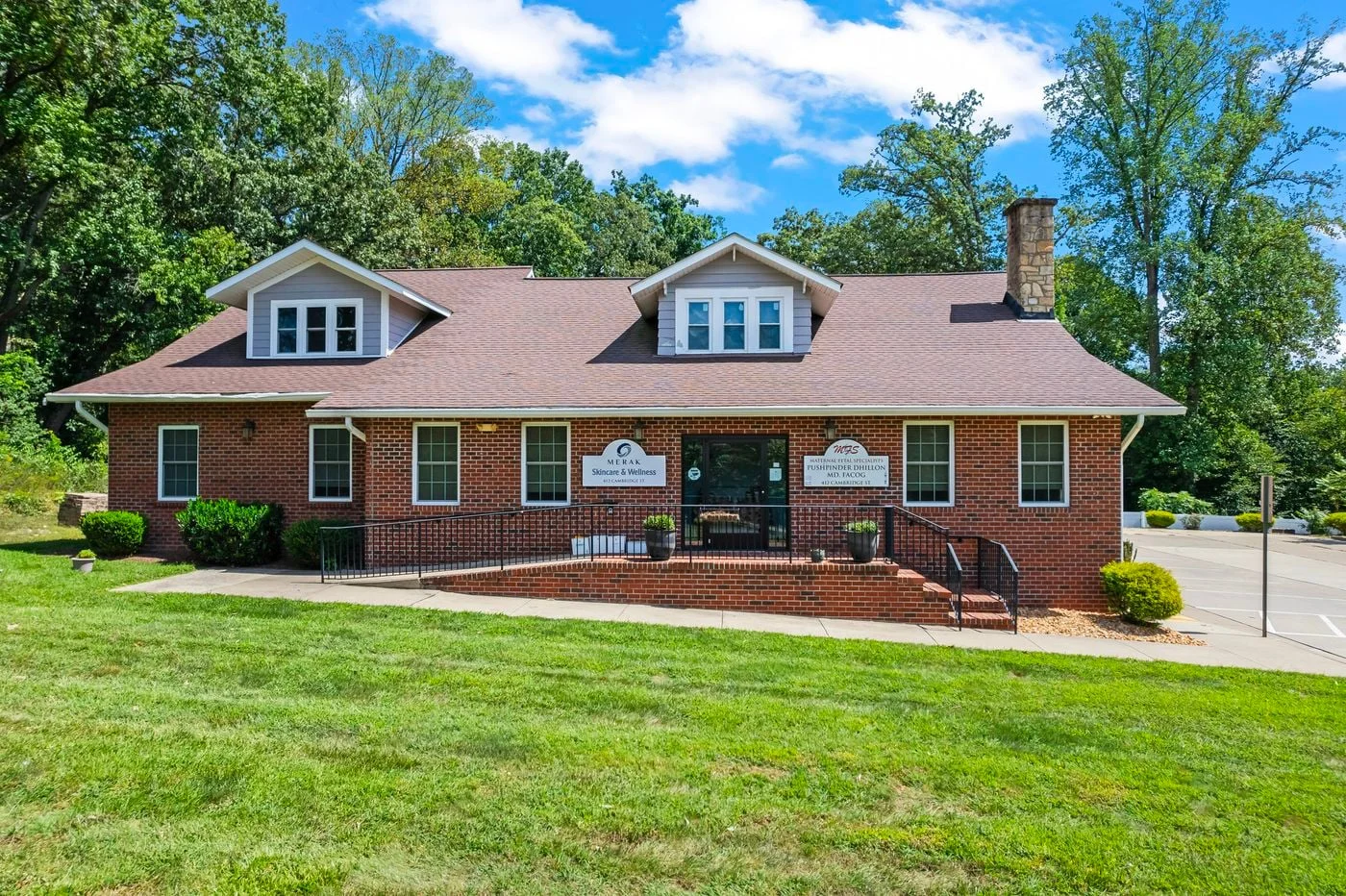 Photo 1 of 412 Cambridge St, Fredericksburg, VA 22405