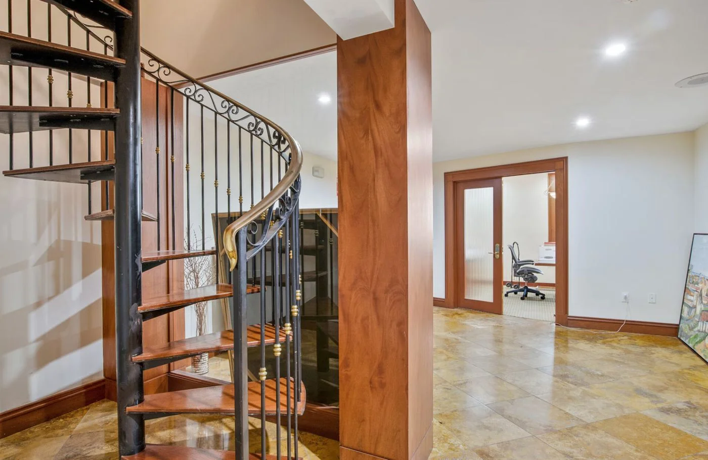 Photo-2 of 4551 Ponce De Leon Blvd, Coral Gables, FL 33146
