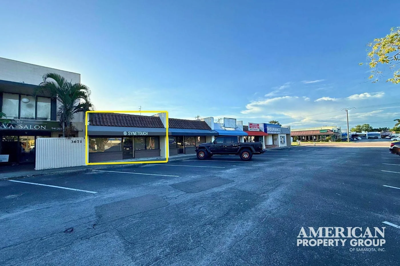 Photo 2 of 3675 Webber St, Sarasota, FL 34232