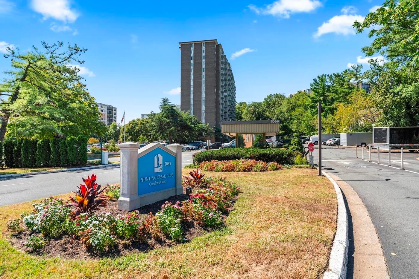 Photo 1 of 2059 Huntington Ave # P108, Alexandria, VA 22303