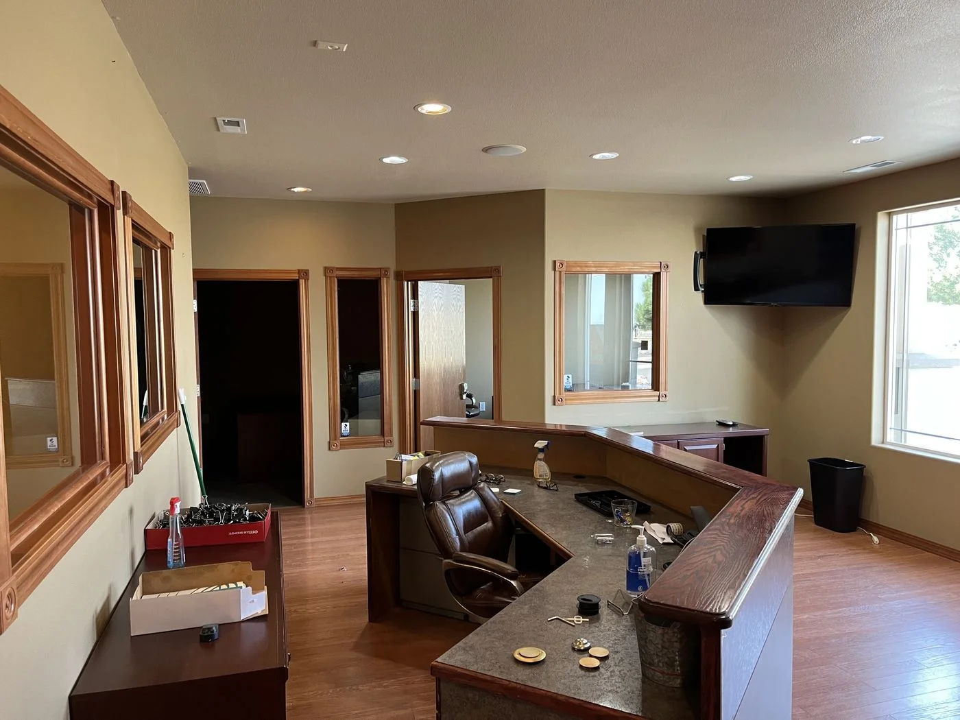 Photo 2 of 7015 W. Deschutes Ave, Kennewick, WA 99336