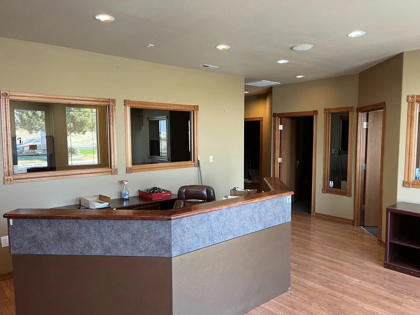 Photo 3 of 7015 W. Deschutes Ave, Kennewick, WA 99336