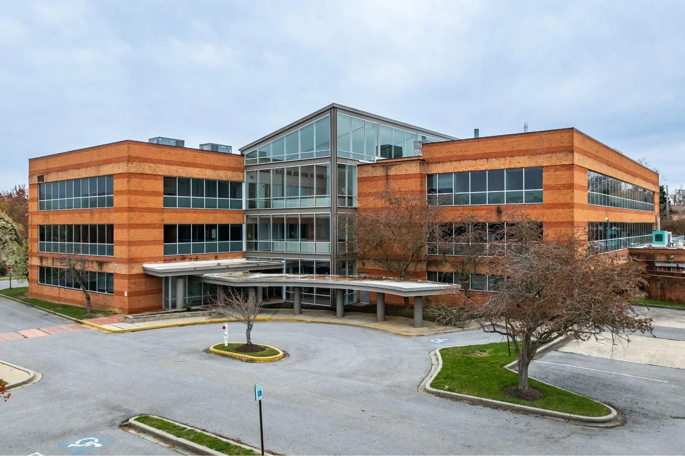 Photo 2 of 915 Toll House Ave, Frederick, MD 21701