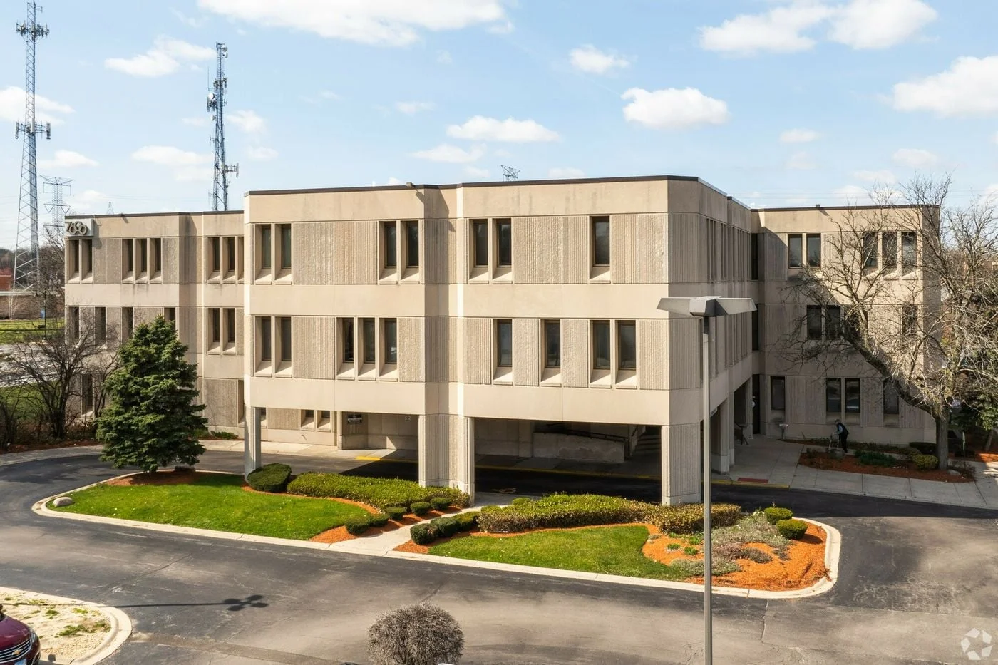 Photo 1 of 7600 W College Dr, Palos Heights, IL 60463