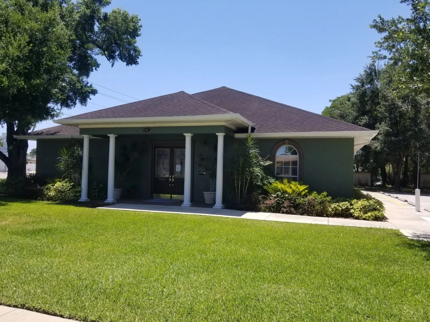 Photo 1 of 635 1st St S, Winter Haven, FL 33880