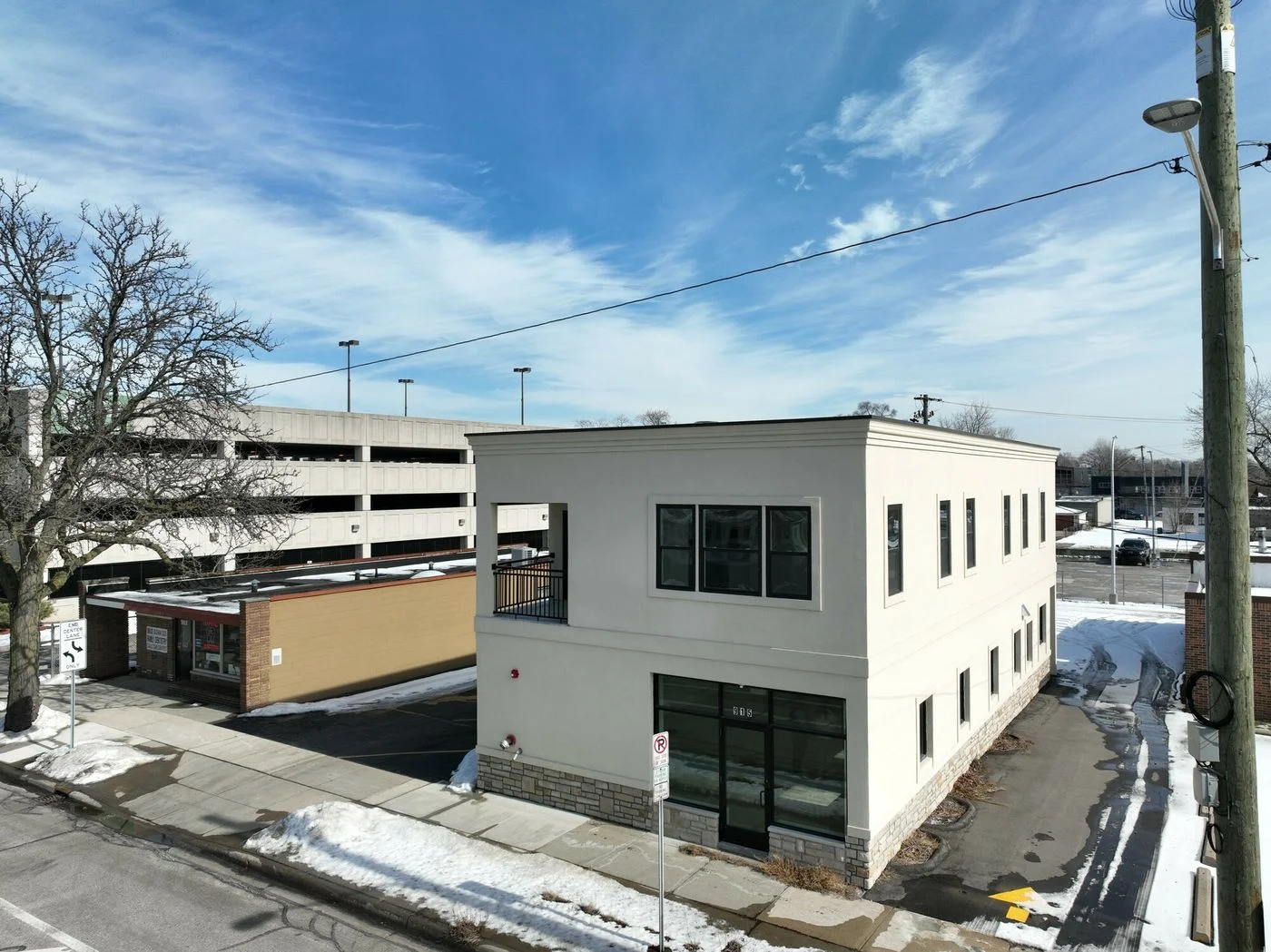 Photo 1 of 915 S Washington Ave, Royal Oak, MI 48067