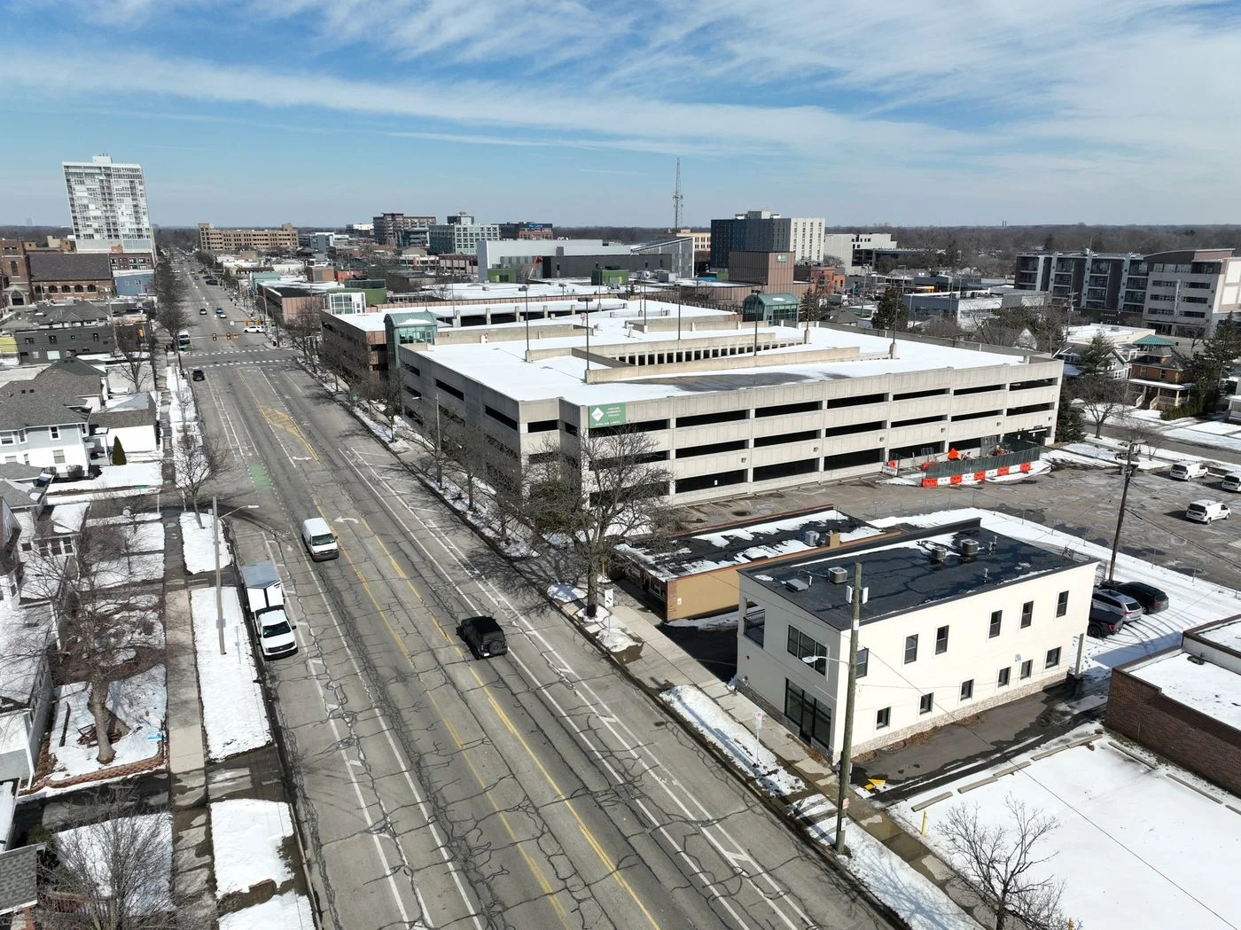 Photo 3 of 915 S Washington Ave, Royal Oak, MI 48067