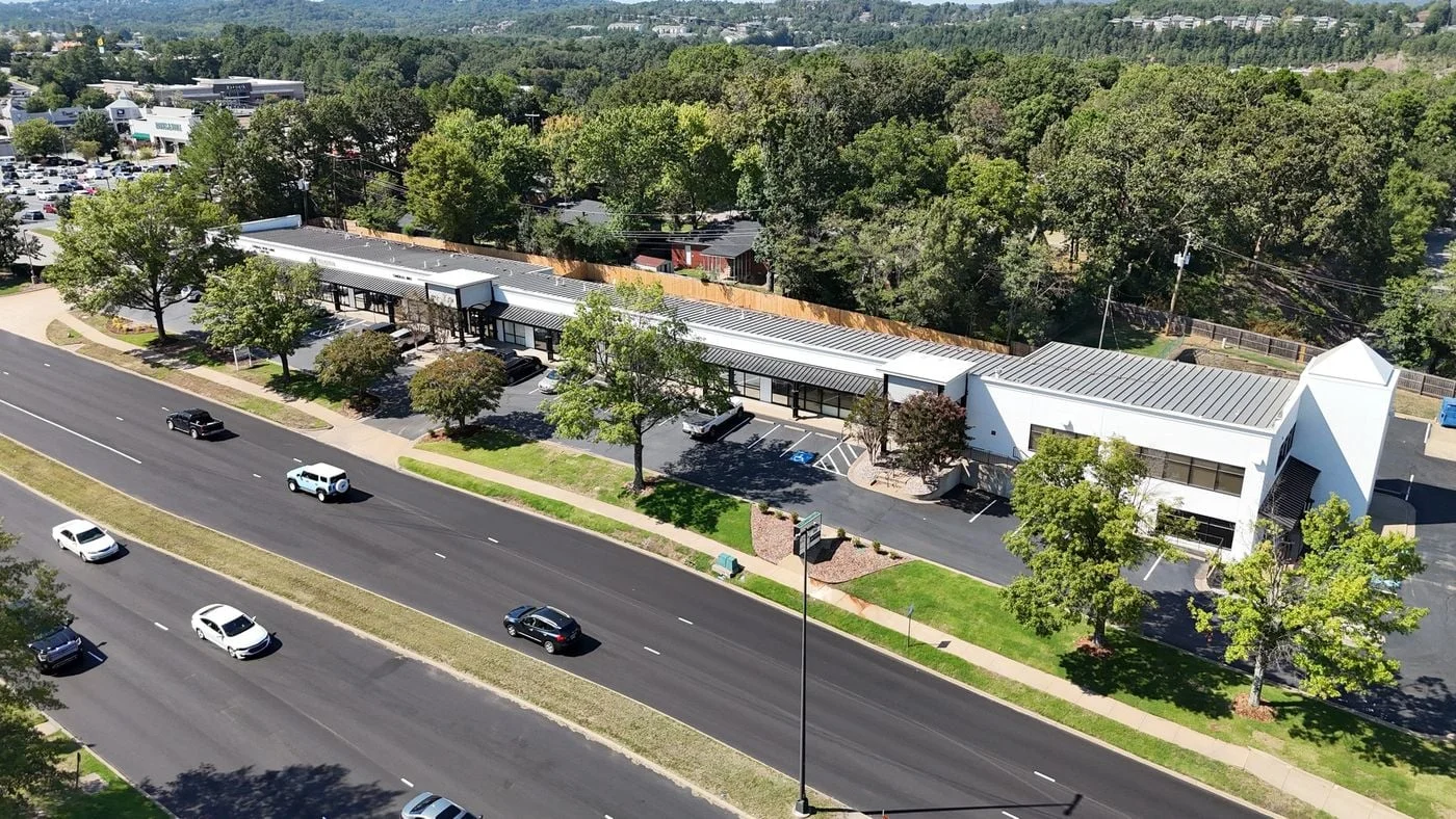 Photo 1 of 11300 Financial Centre Pkwy, Little Rock, AR 72211