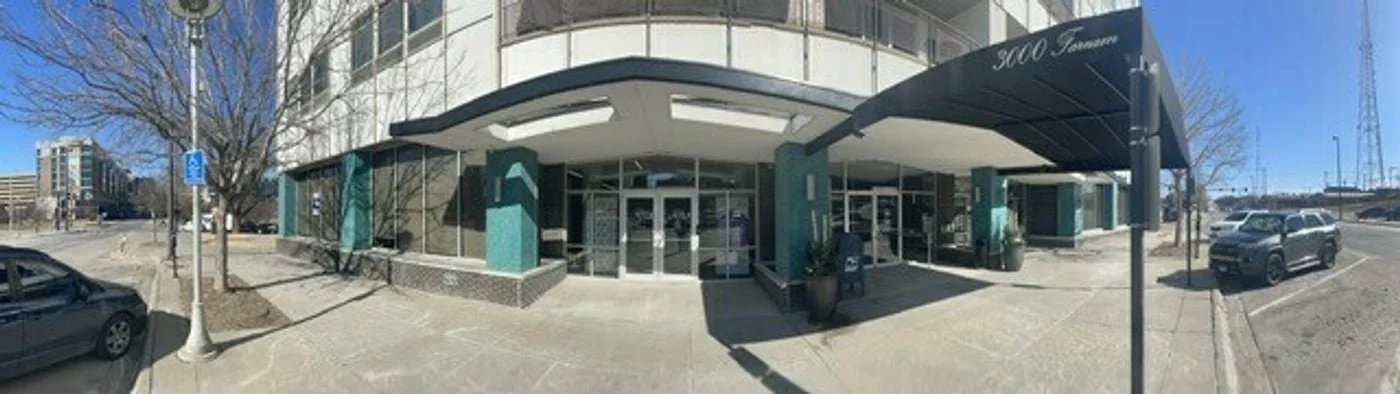 Photo 2 of 3000 Farnam St, Omaha, NE 68131