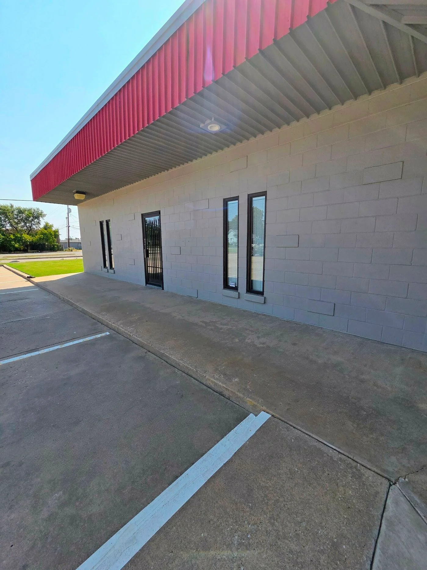 Photo 3 of 1602 NW Lawton Ave, Lawton, OK 73507