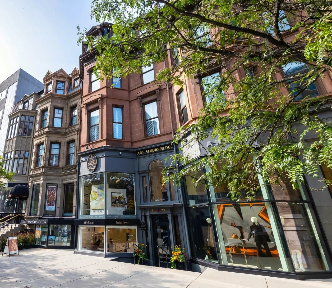 Photo 3 of 29 Newbury St, Boston, MA 02116