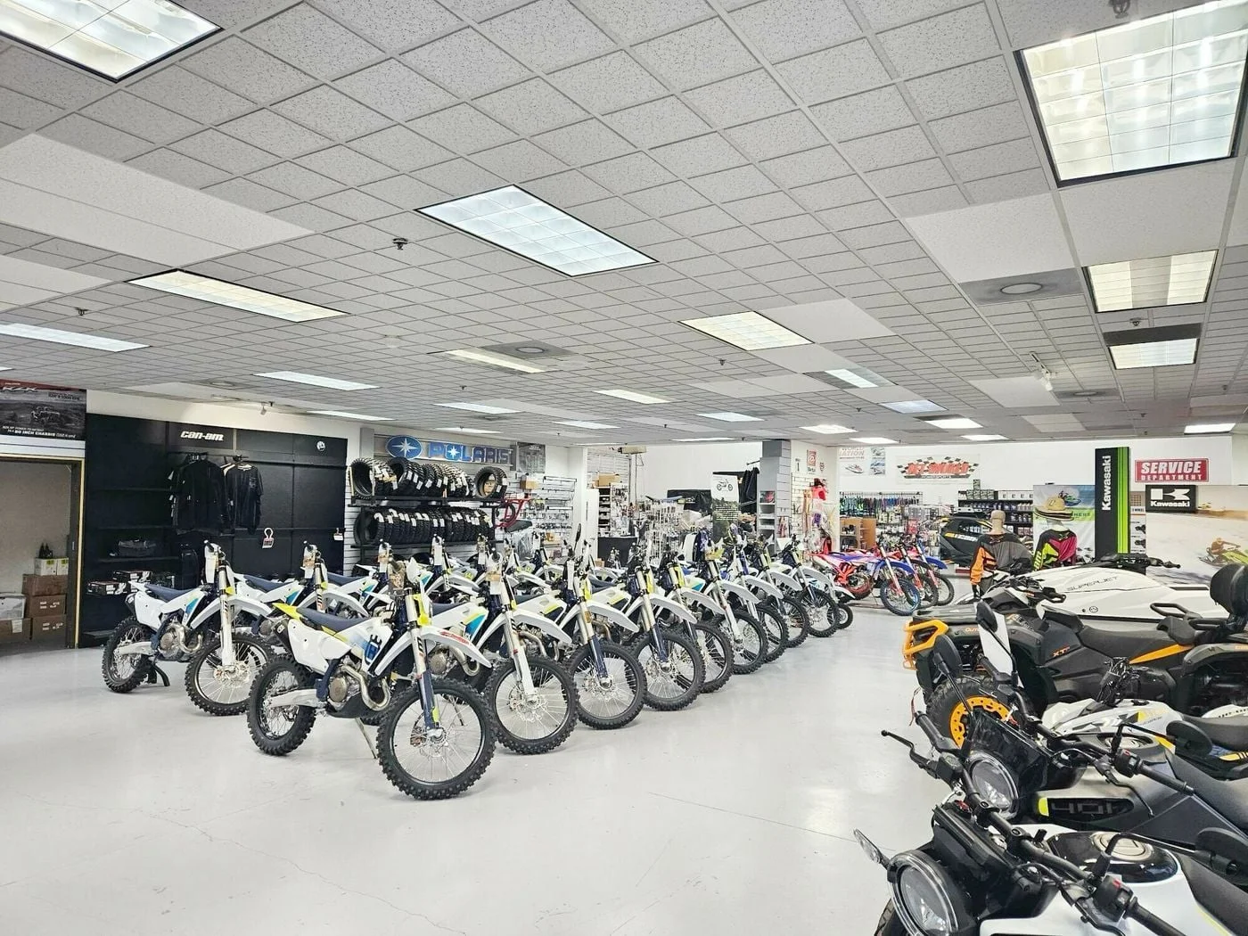 Photo 2 of 32203 Castaic Rd, Castaic, CA 91384