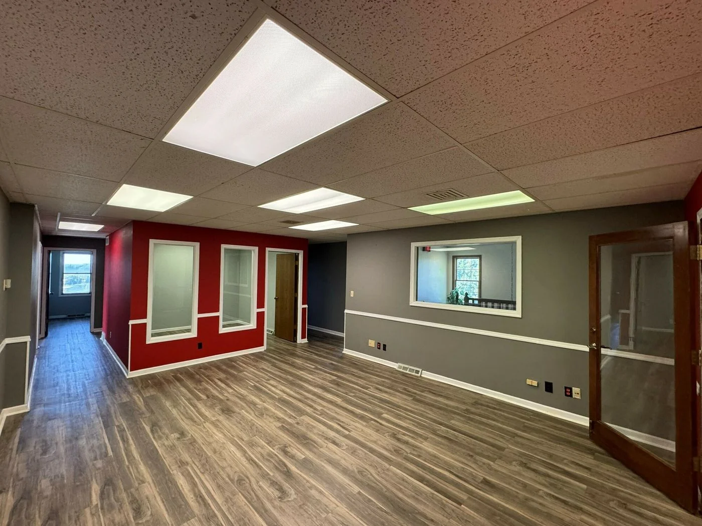 Photo 3 of 200 Regency Ct, Brookfield, WI 53045