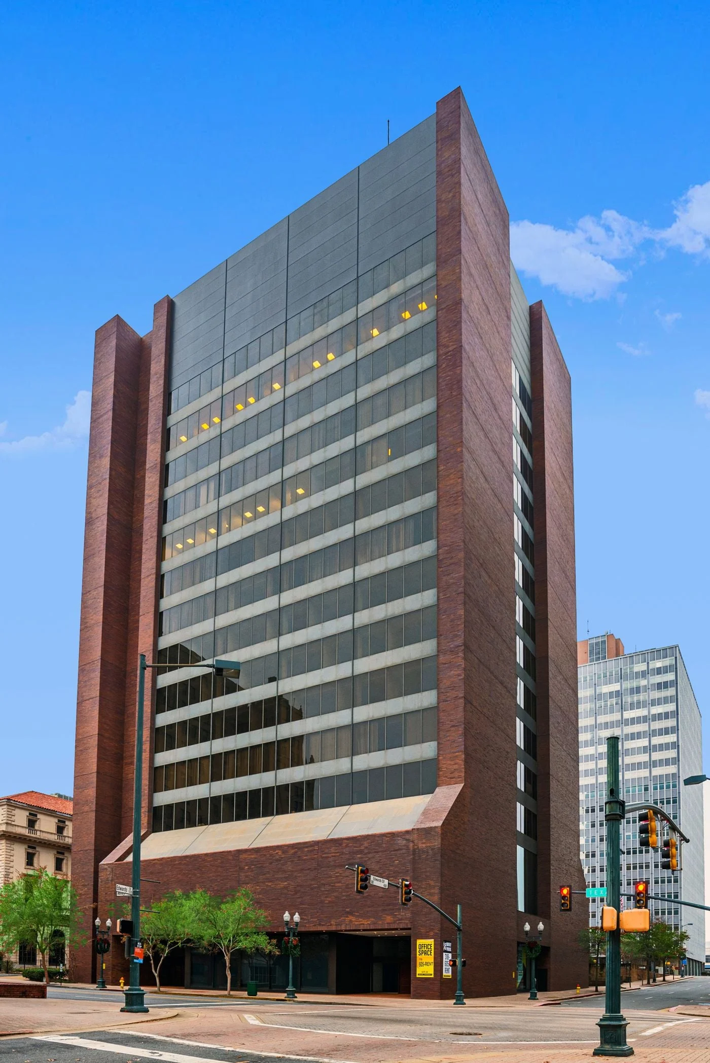 Photo-1 of 400n Texas Street, Shreveport, LA 71101