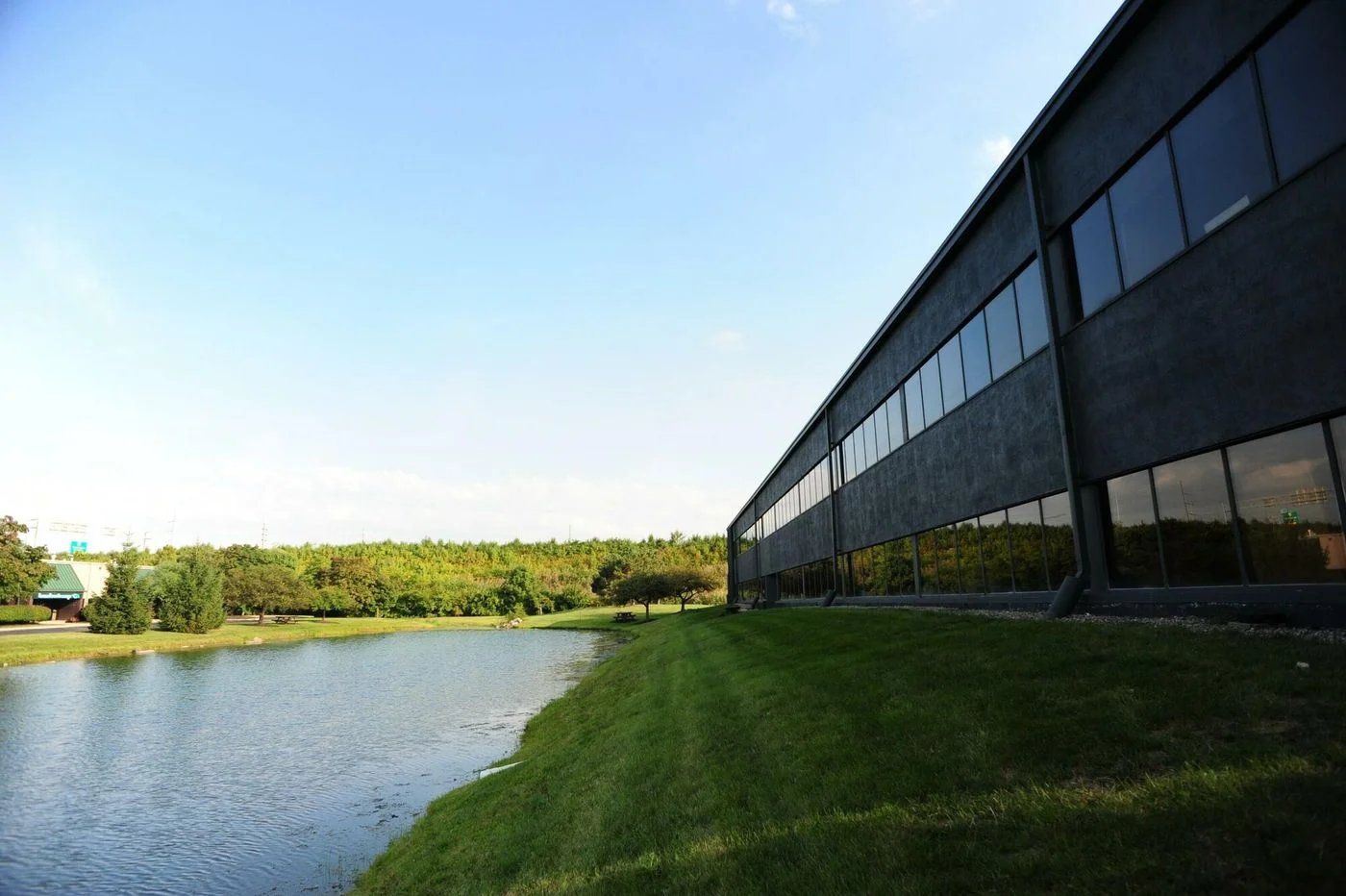 Photo 2 of 438 E Wilson Bridge Rd, Worthington, OH 43085