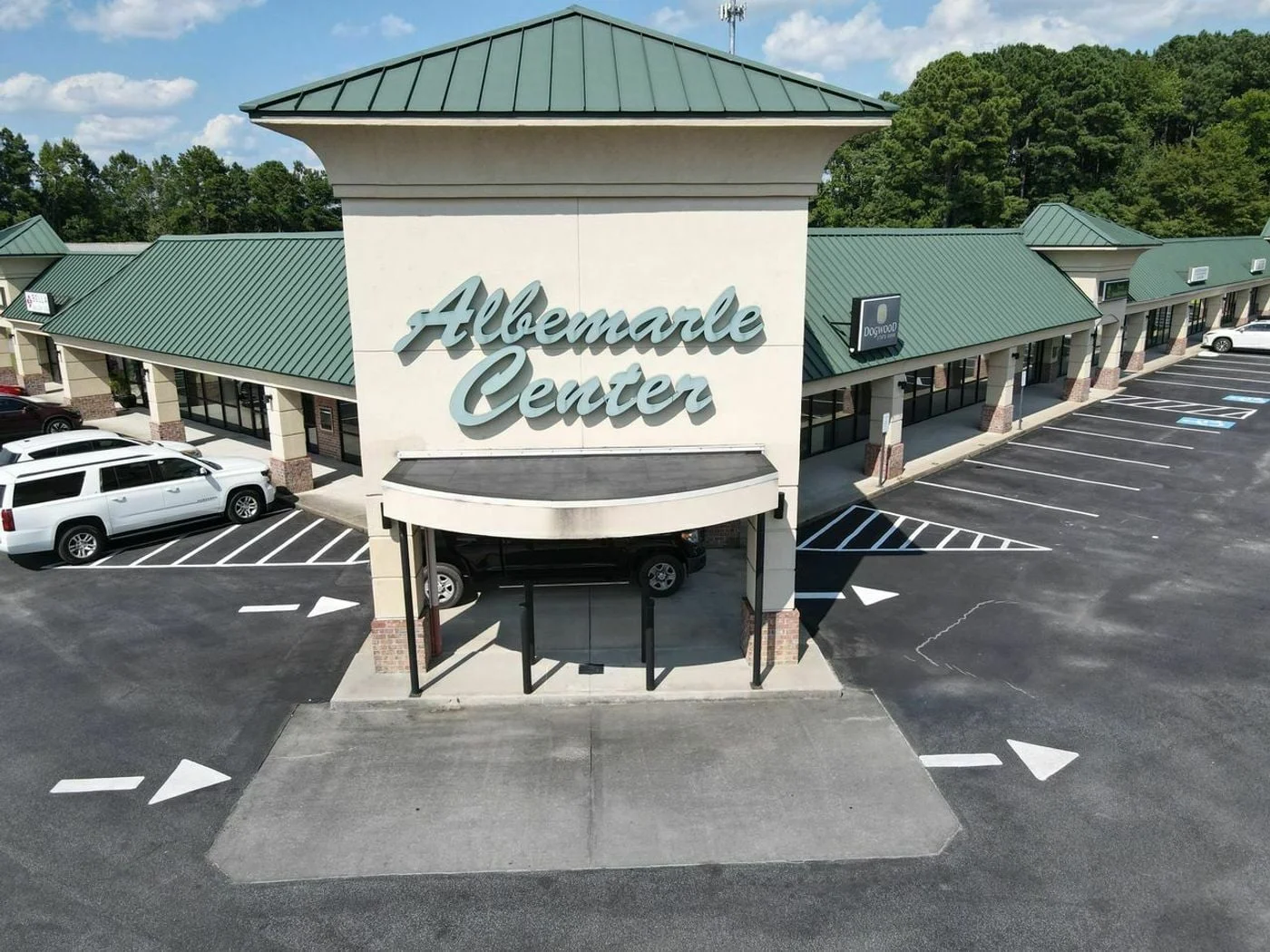 Photo 1 of 4051 S Memorial Dr, Winterville, NC 28590