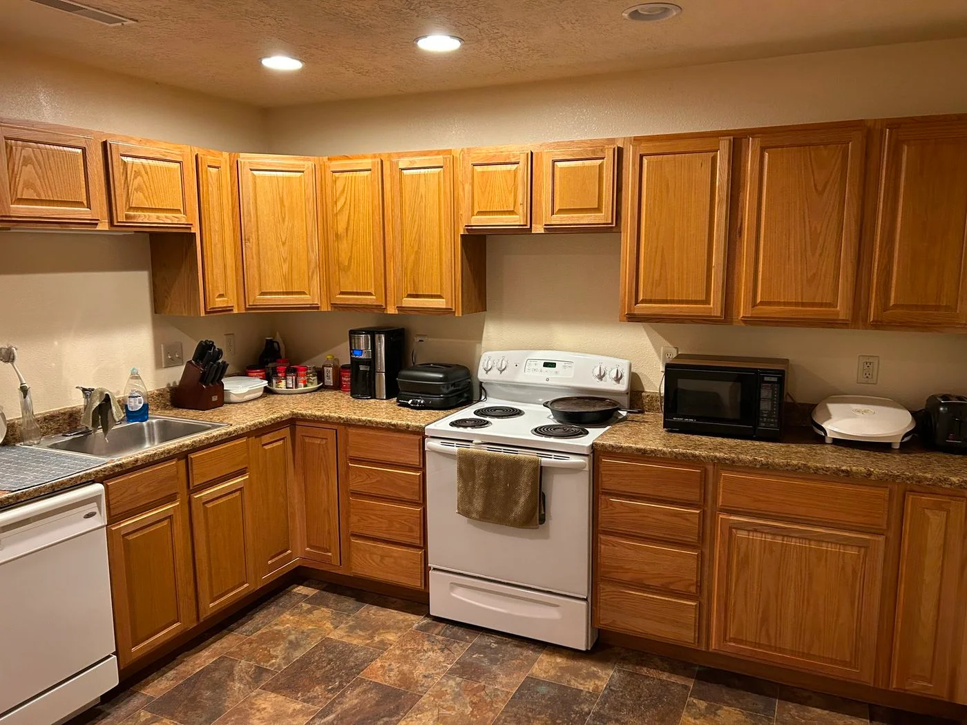 Photo 3 of 115 North Main Avenue, Hartford, SD 57033