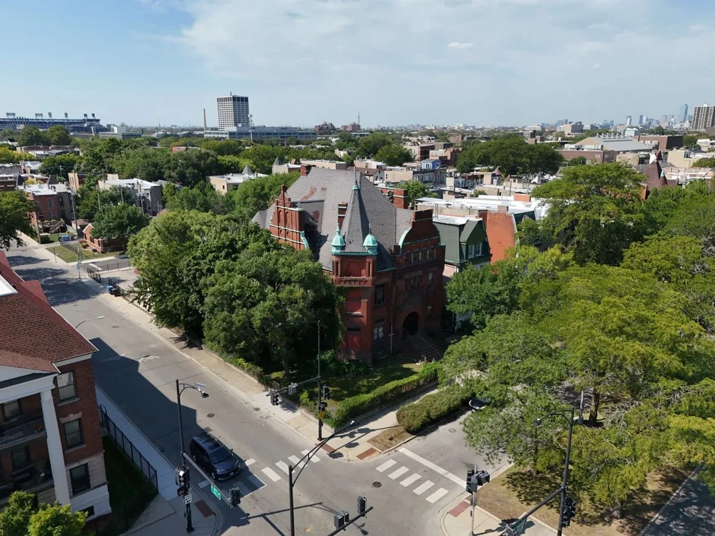 Photo 3 of 3656 S King Dr, Chicago, IL 60653