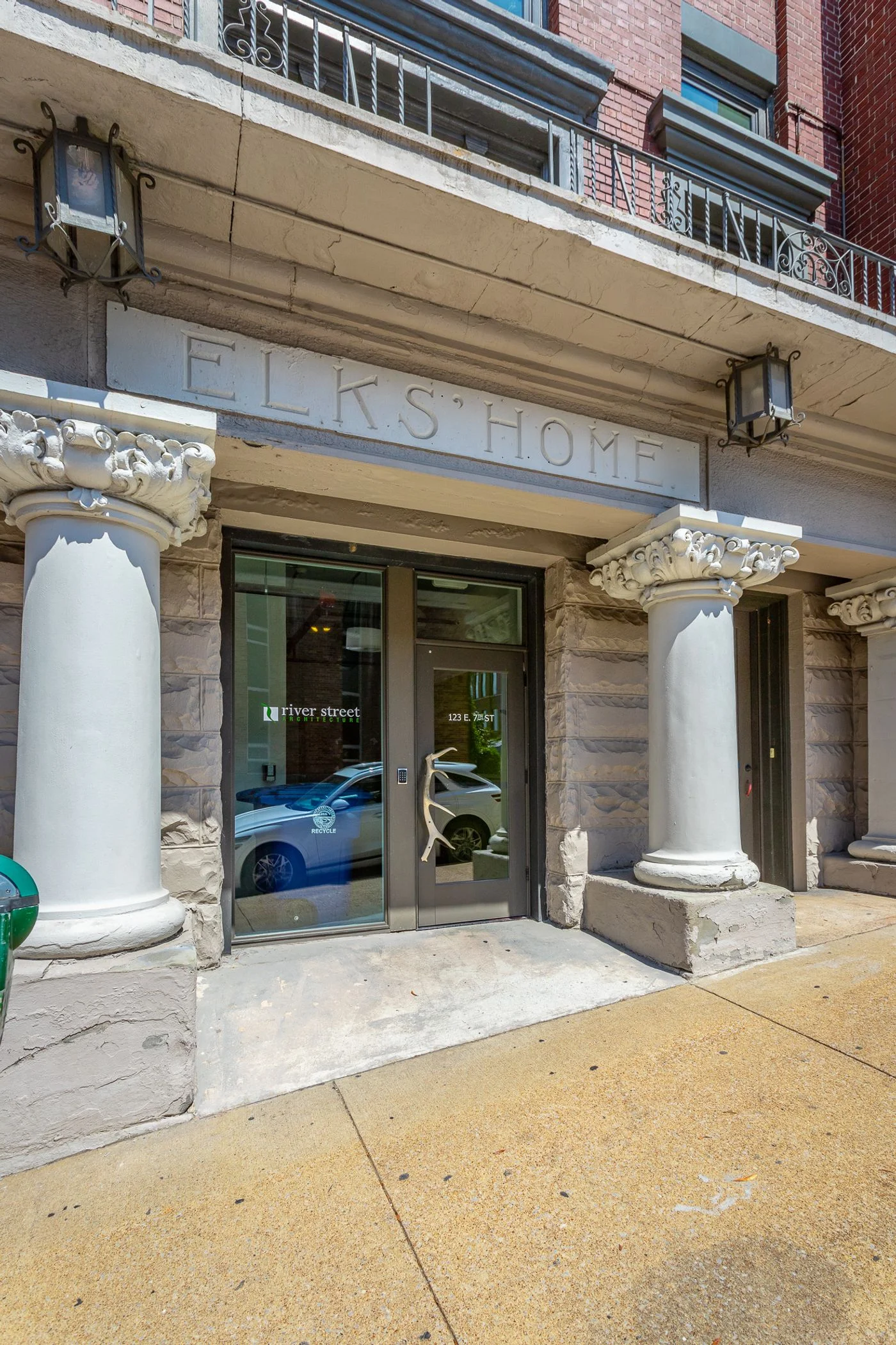 Photo 2 of 123 E 7th St, Chattanooga, TN 37402