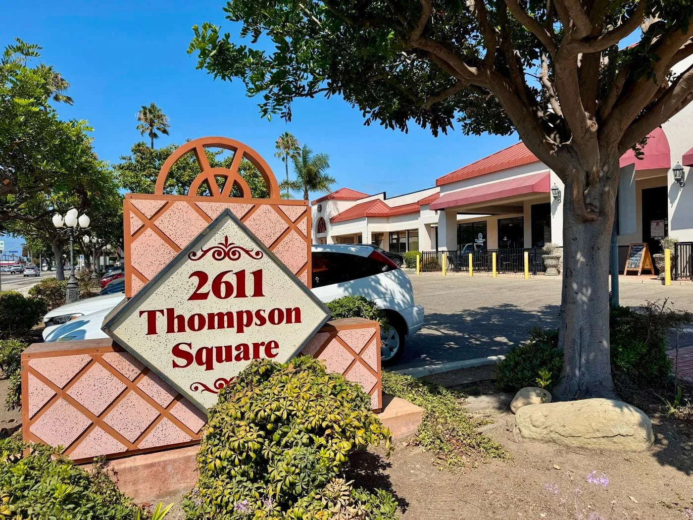 Photo 3 of 2611 E Thompson Blvd, Ventura, CA 93003